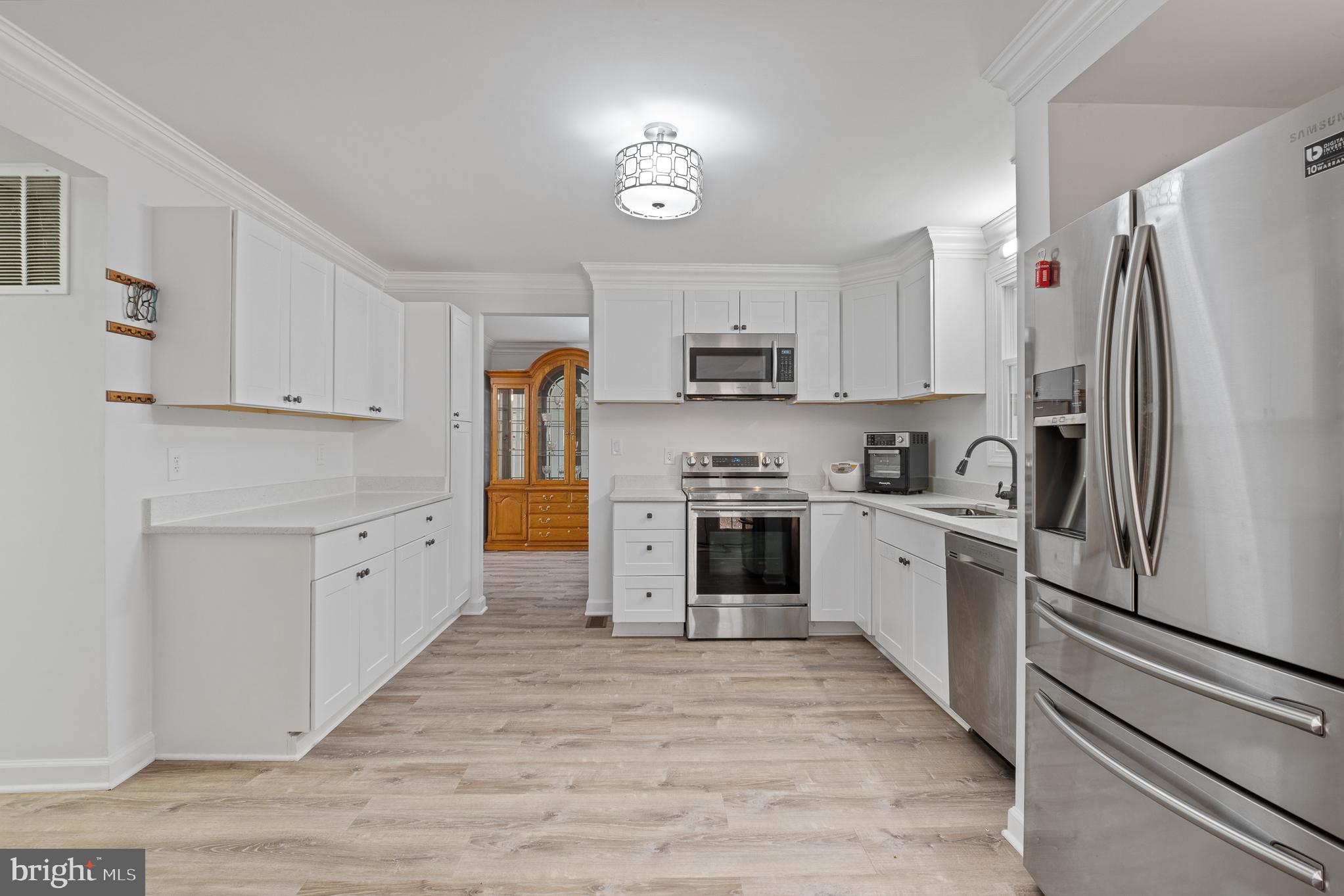 GOLDEN TREE - Residential