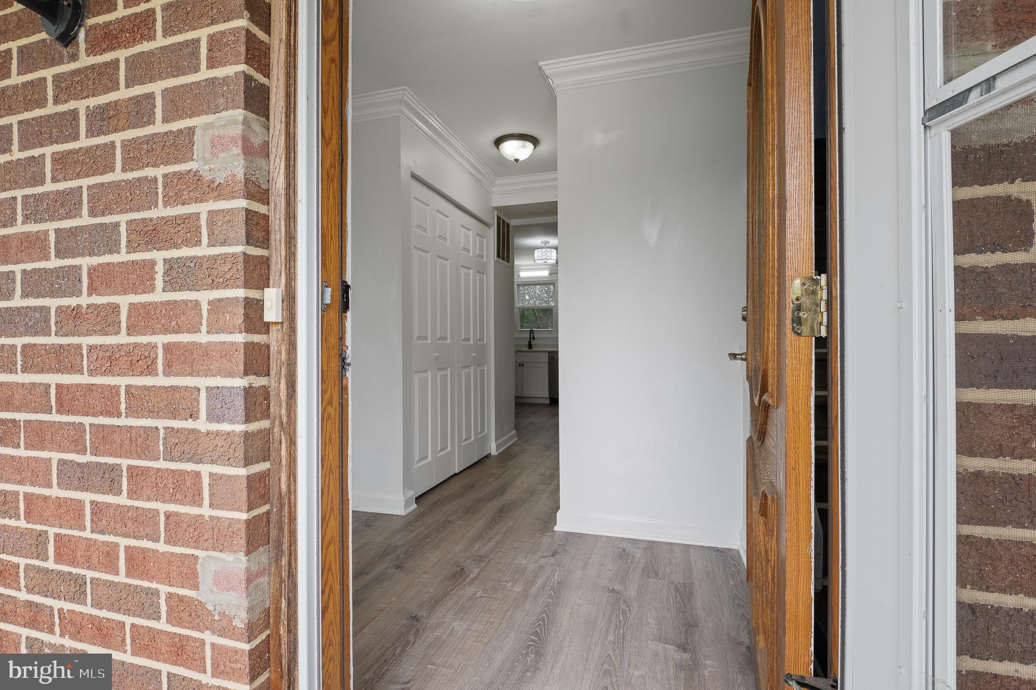 GOLDEN TREE - Residential