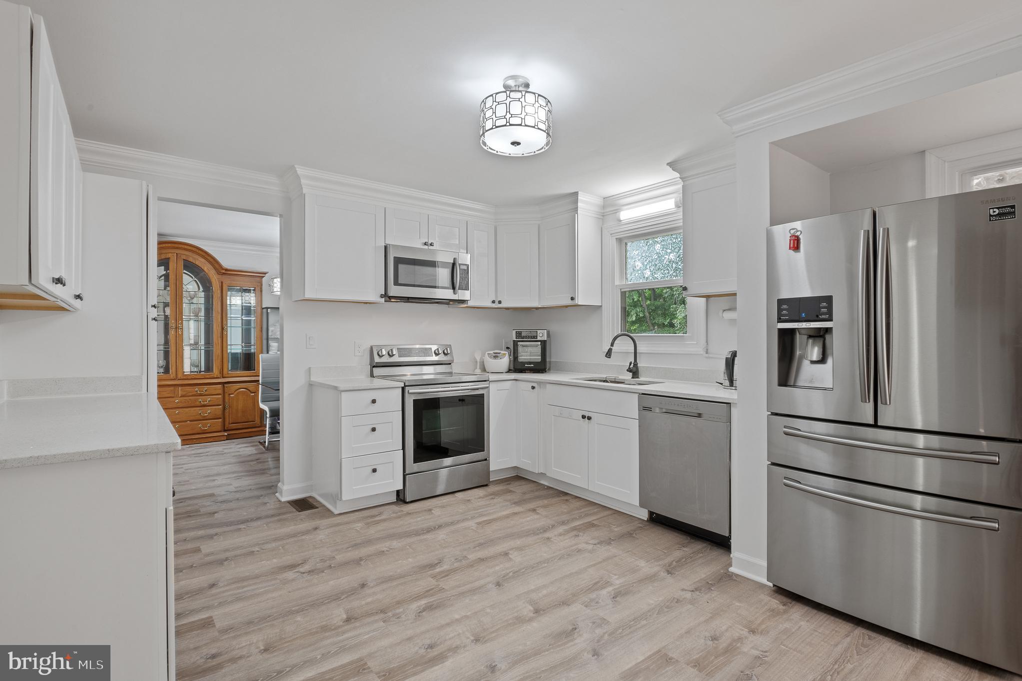 GOLDEN TREE - Residential