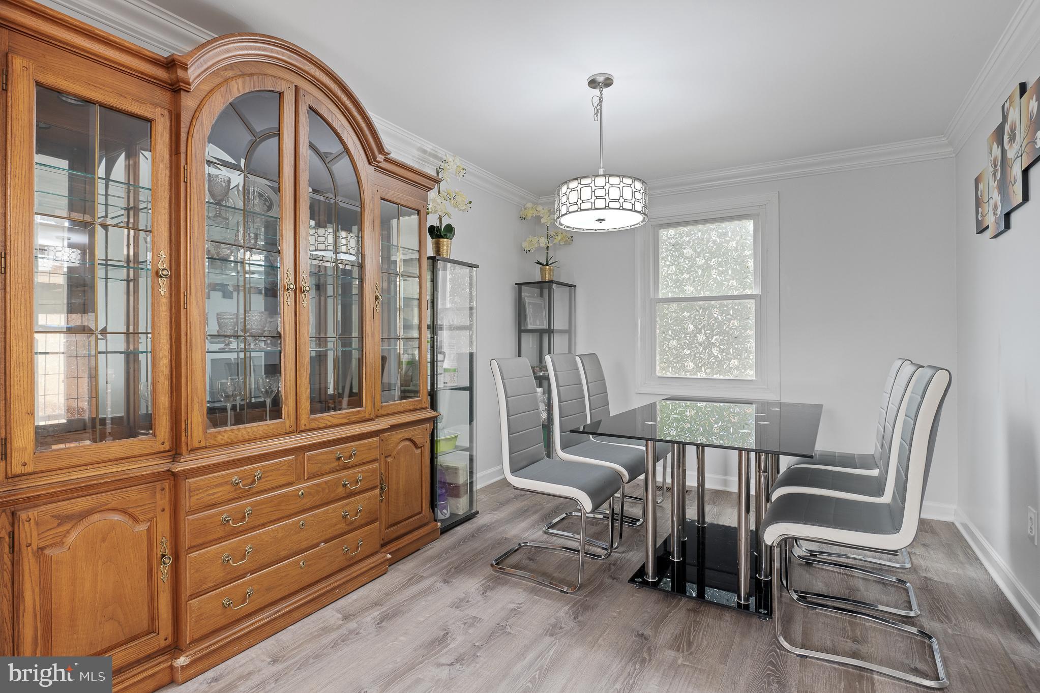 GOLDEN TREE - Residential