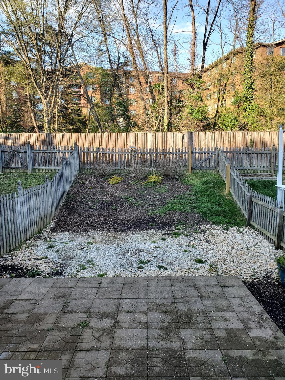 UPTON VILLAGE NORTH - Residential Lease