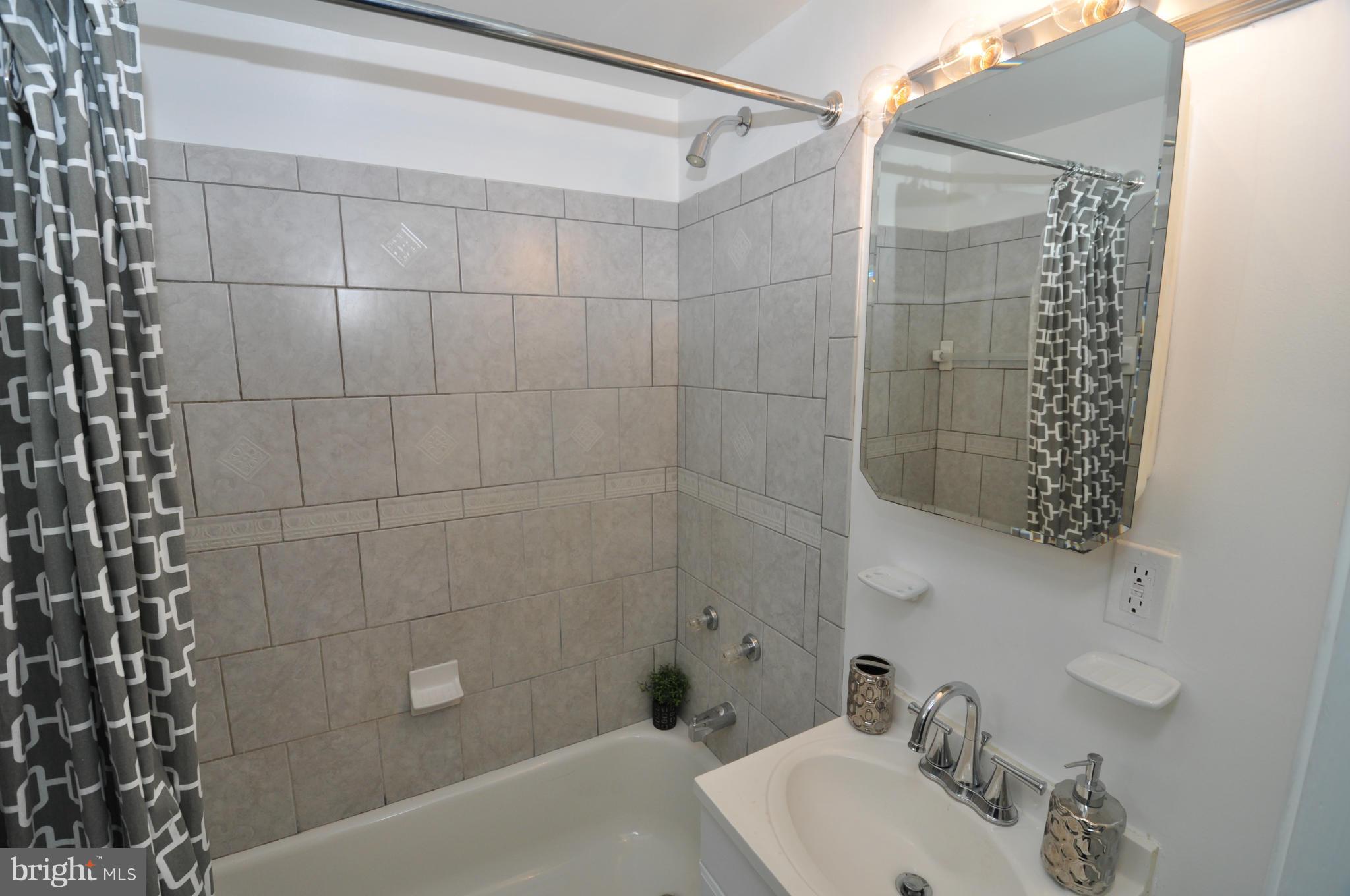 WOODSIDE FOREST - Residential