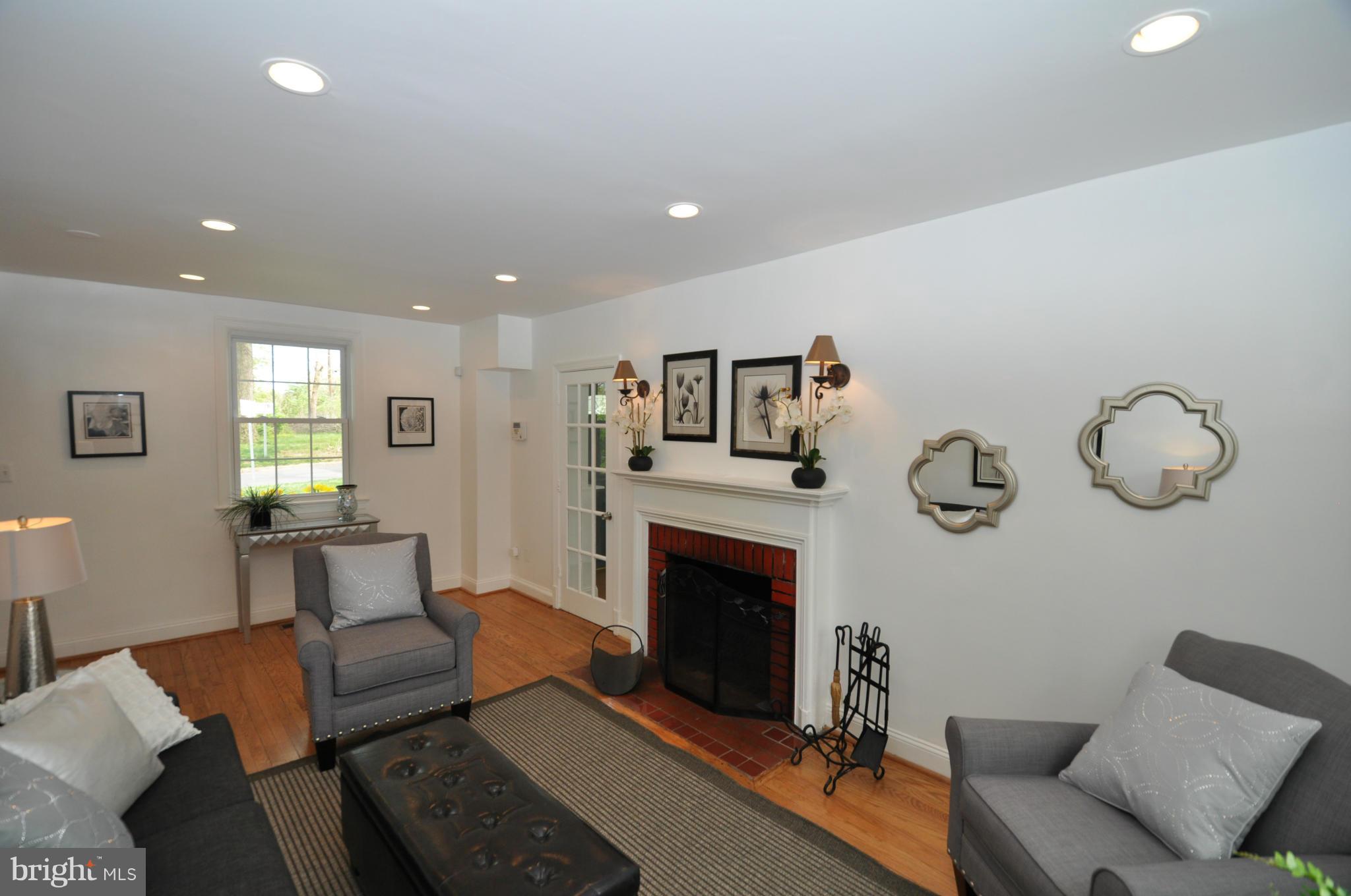 WOODSIDE FOREST - Residential