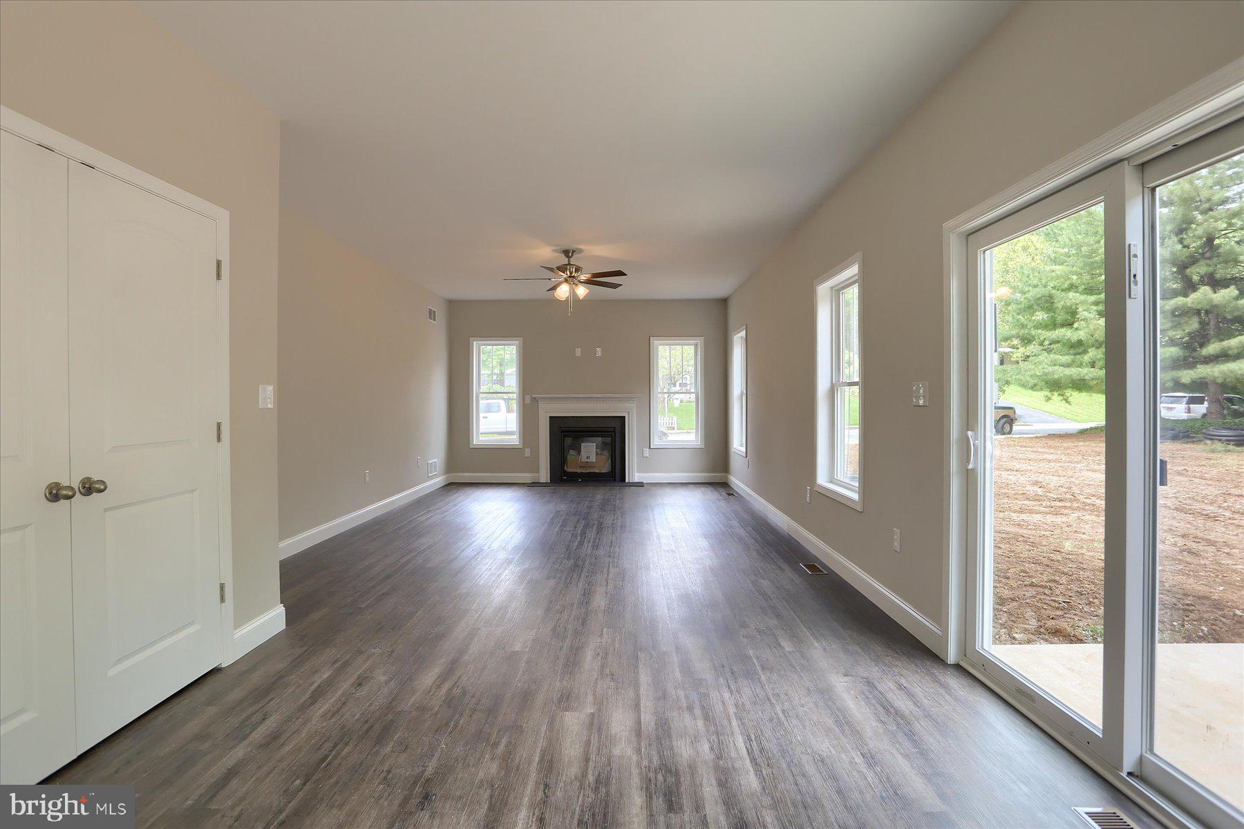 NICHOLAS MANOR - Residential