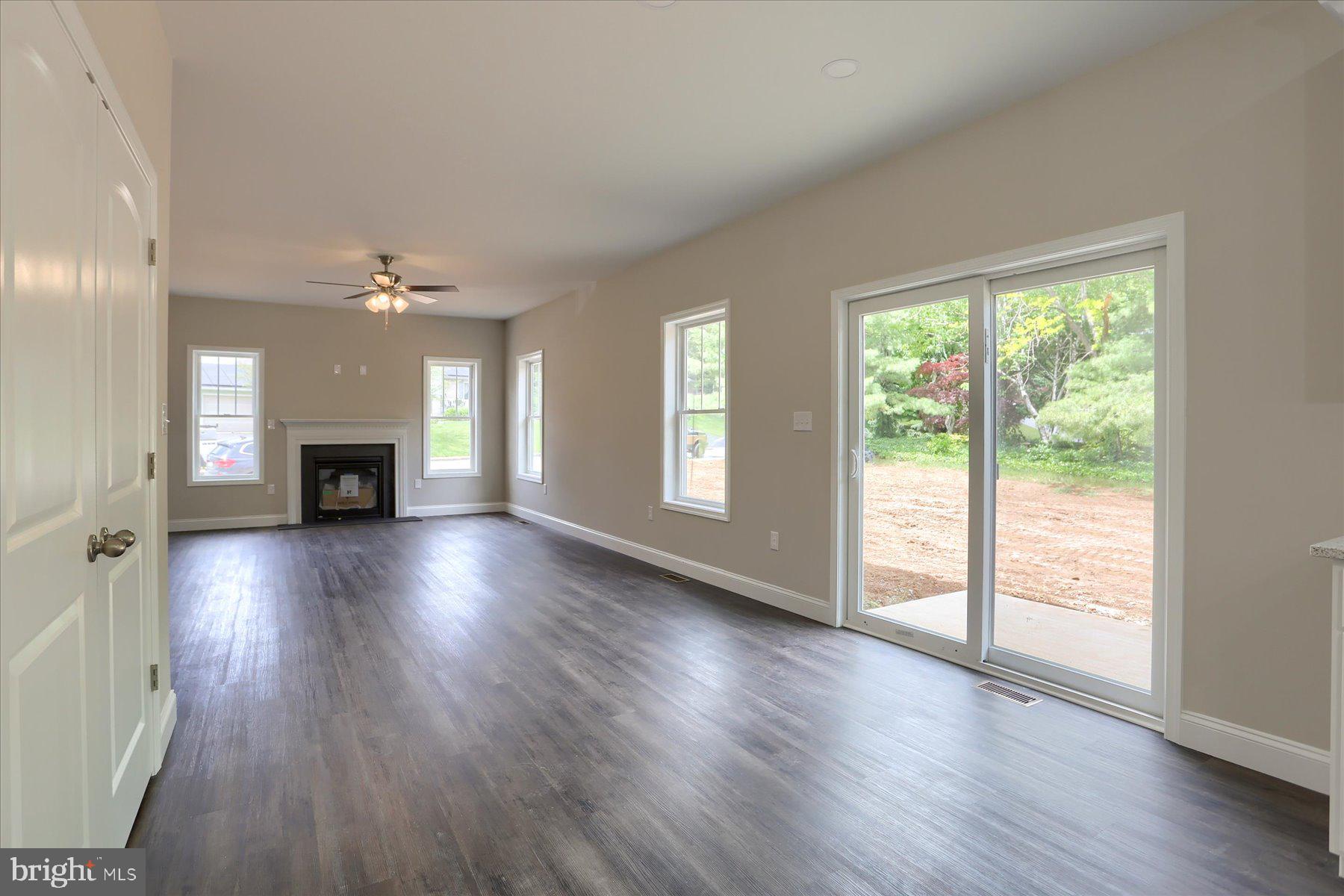 NICHOLAS MANOR - Residential