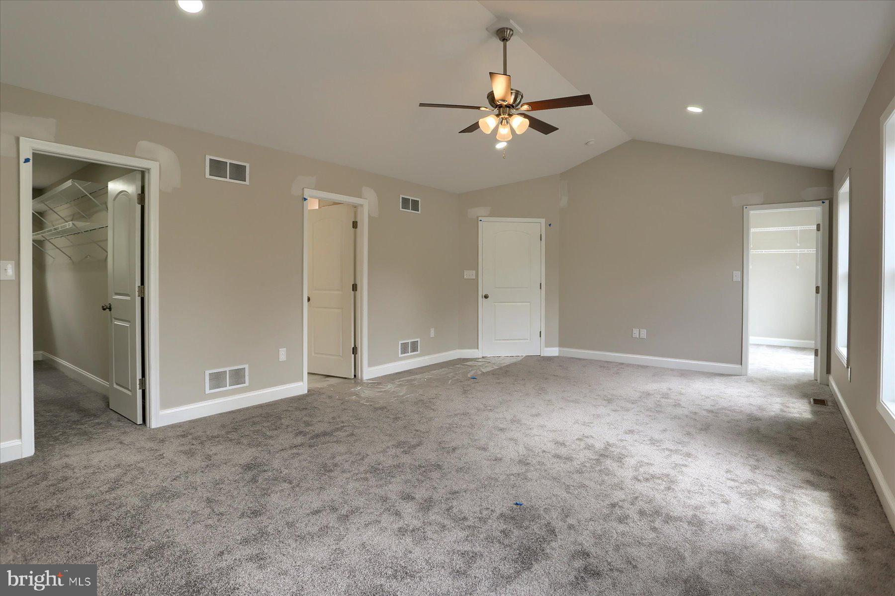 NICHOLAS MANOR - Residential