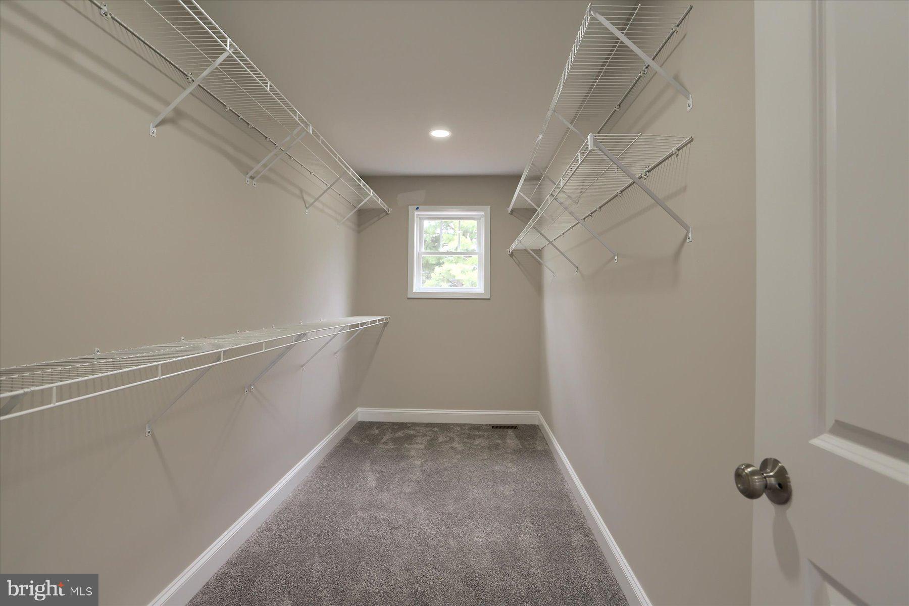 NICHOLAS MANOR - Residential