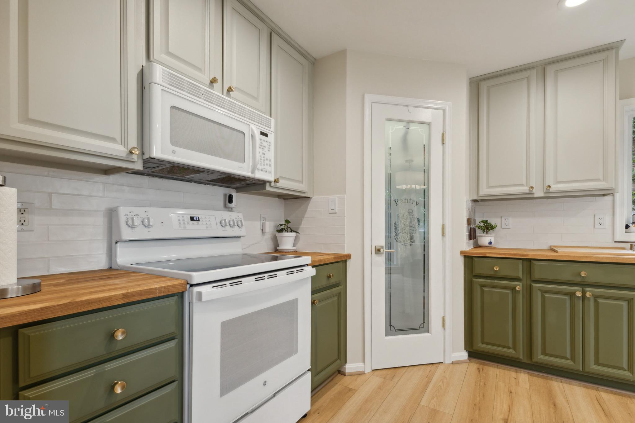 LAKE OF THE WOODS - Residential