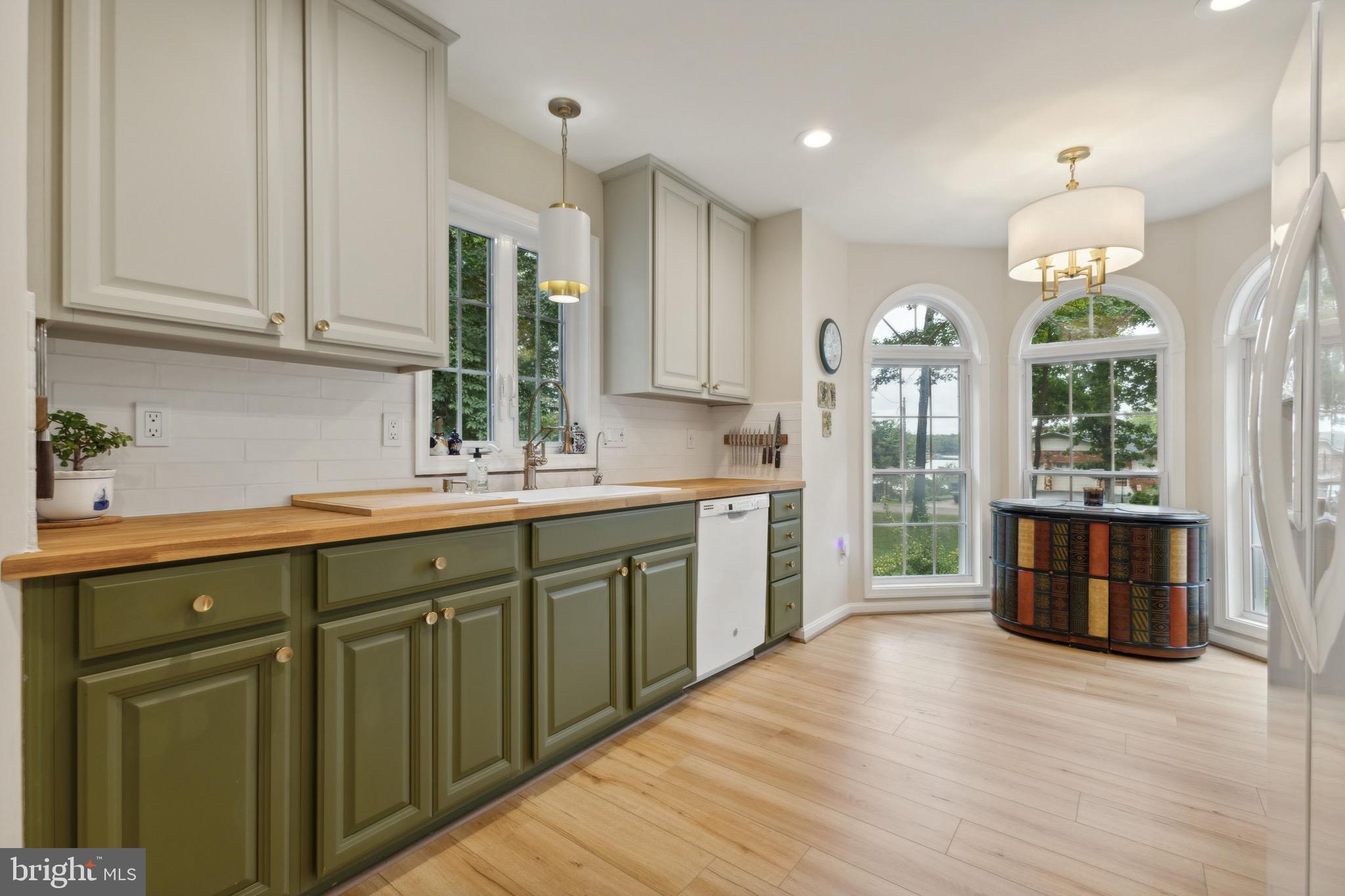 LAKE OF THE WOODS - Residential