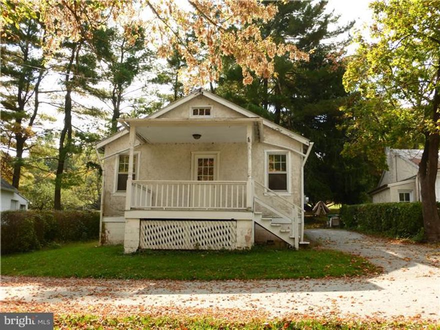 Location location! Picture yourself living next to Valley Forge Park with only a quick drive to downtown Phoenixville. This single home on a dead end street has a beautiful setting and is very private. Large enclosed porch off the back of the home offers additional living space.  Enjoy sitting on the front porch or in the back yard and relaxing while taking in the surrounding nature. Laundry hook up in the basement. Landlord pays for water & sewer! Min 12 month lease required. NO PETS, NO SMOKING, NO EXCEPTION.
