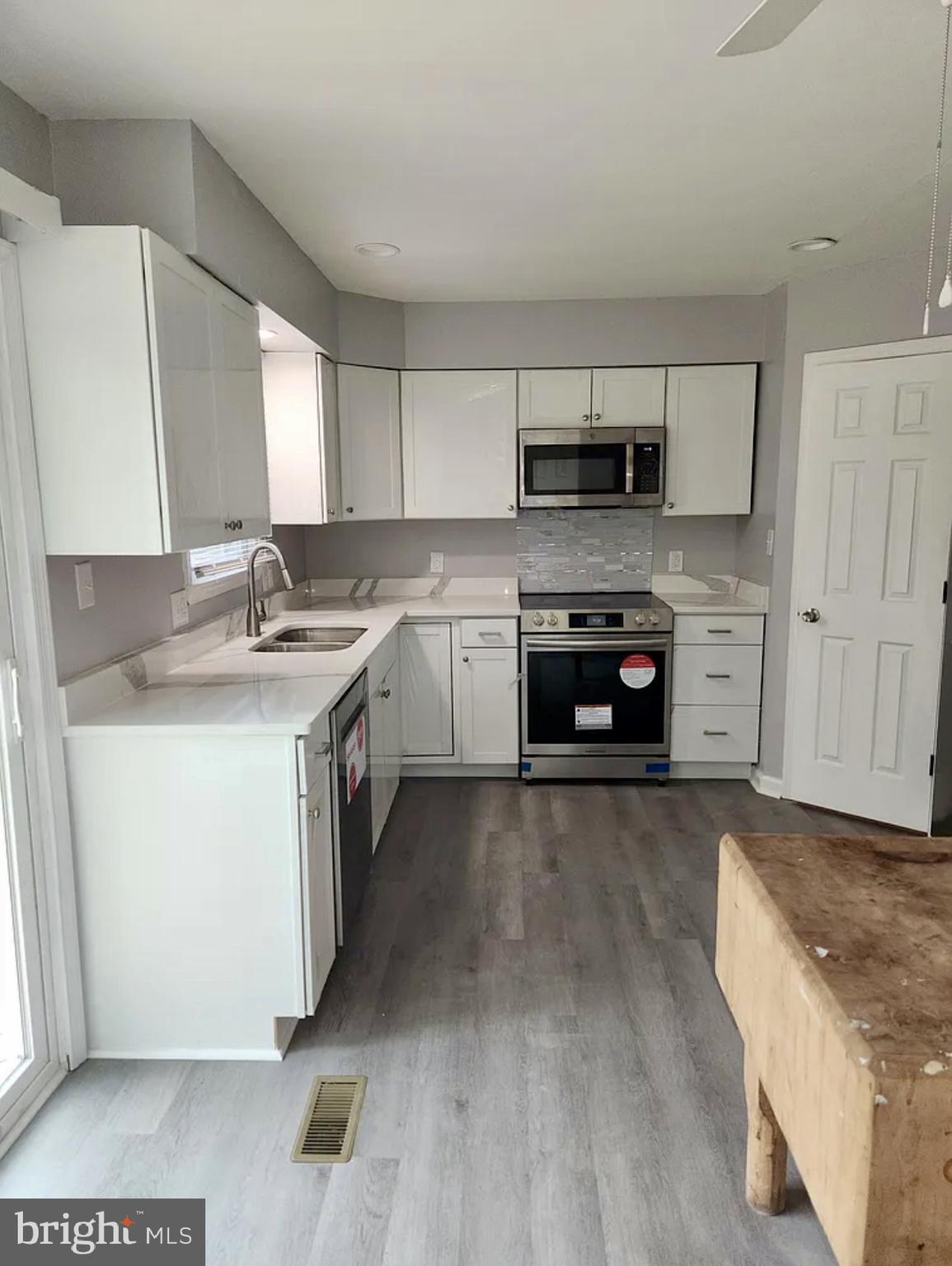 PLACID BAY ESTATES - Residential Lease