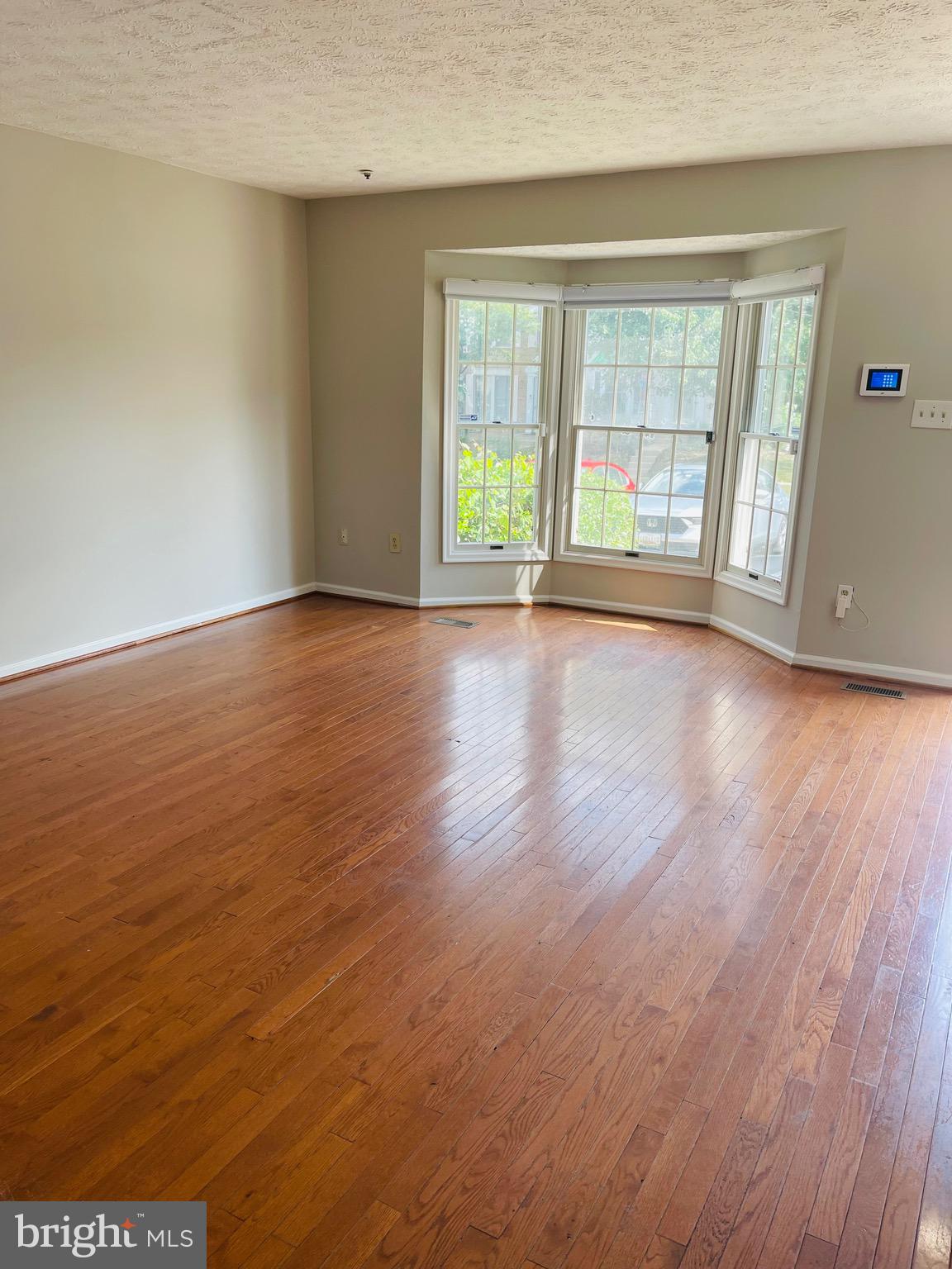 SADDLE CREEK - Residential Lease