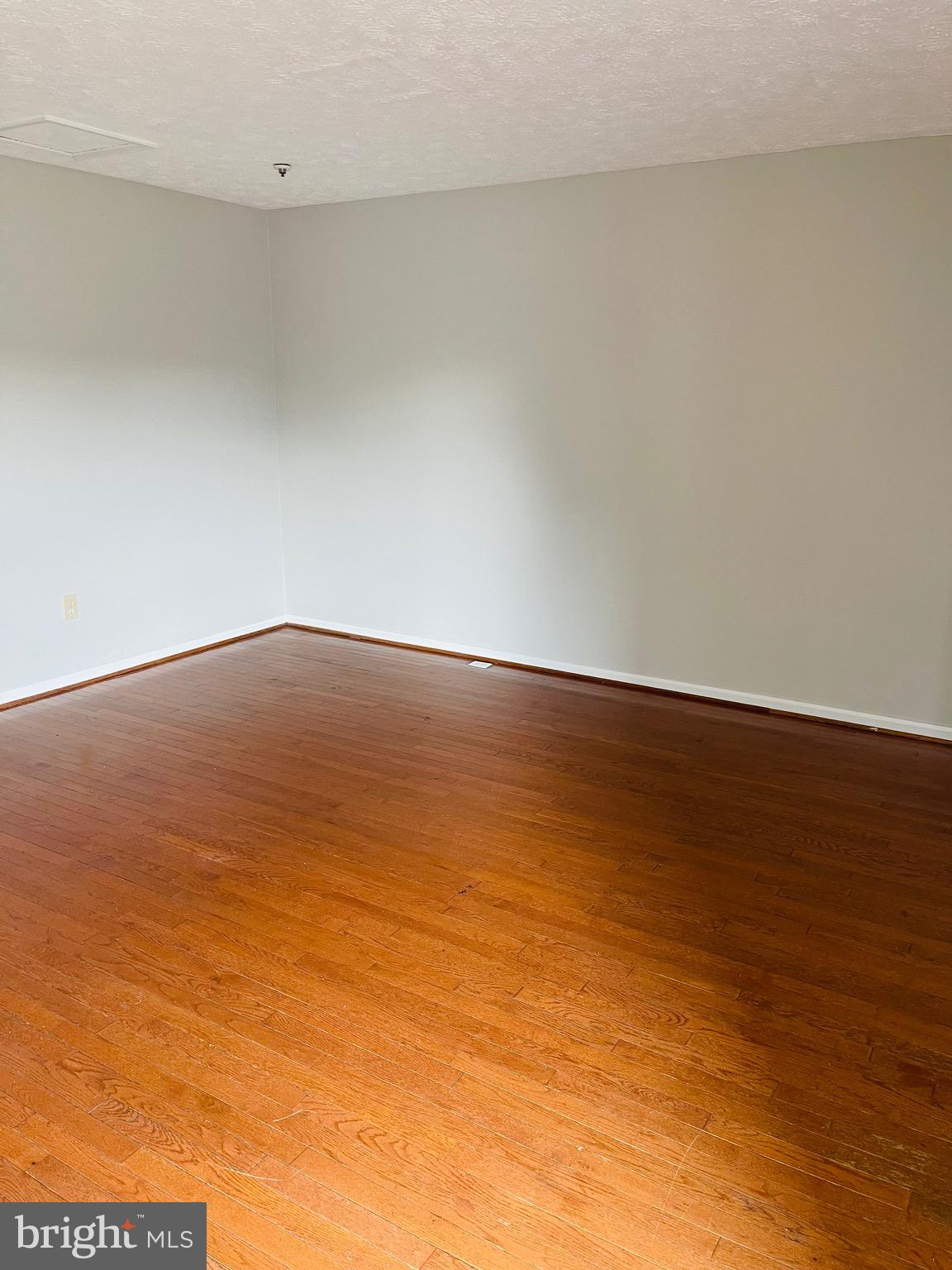 SADDLE CREEK - Residential Lease