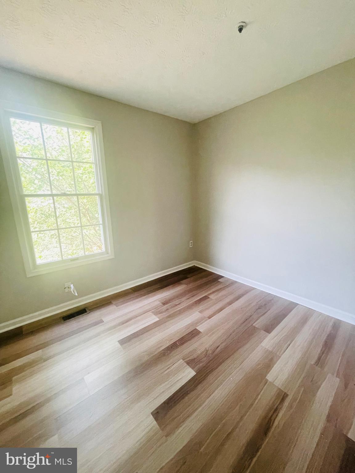 SADDLE CREEK - Residential Lease