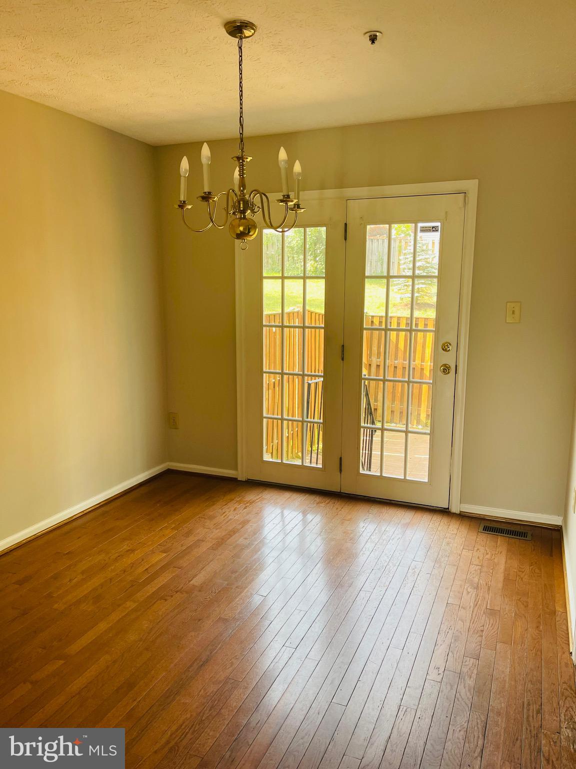 SADDLE CREEK - Residential Lease