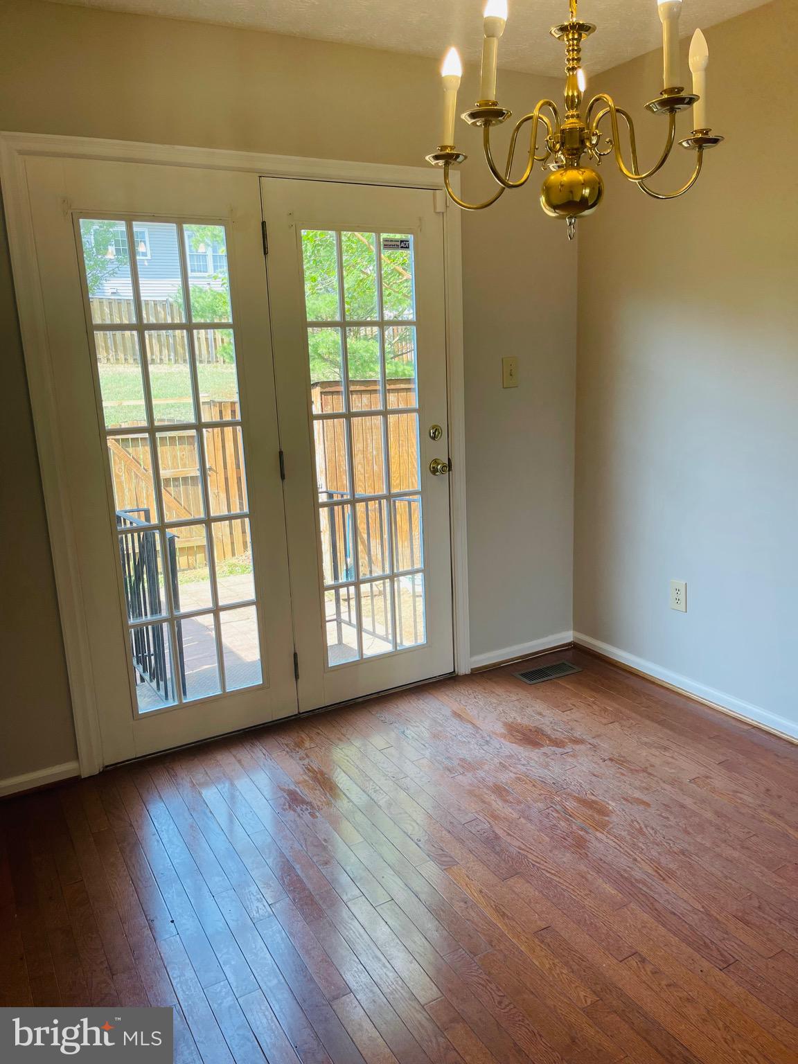 SADDLE CREEK - Residential Lease