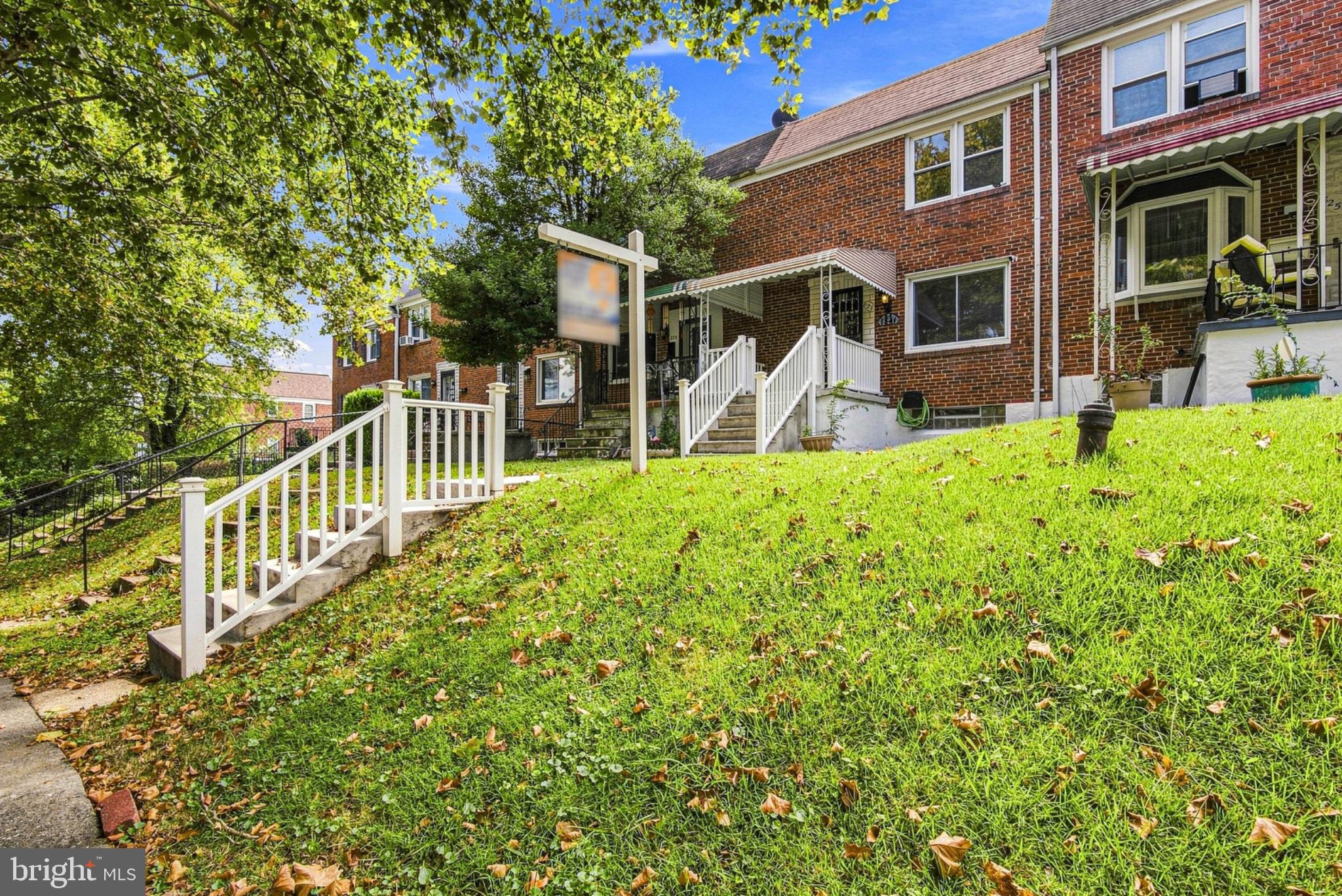 827 SAINT DUNSTANS ROAD
