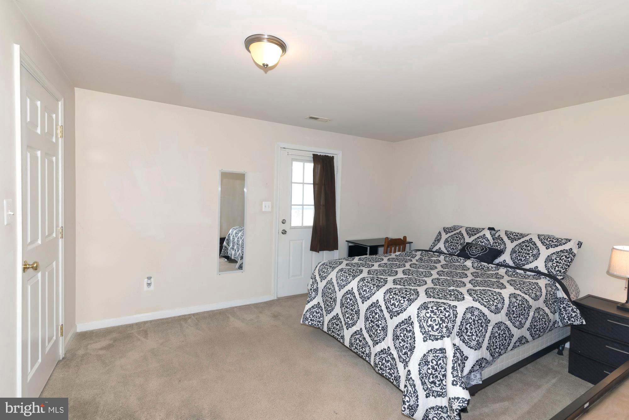 LAKELAND PLACE - Residential