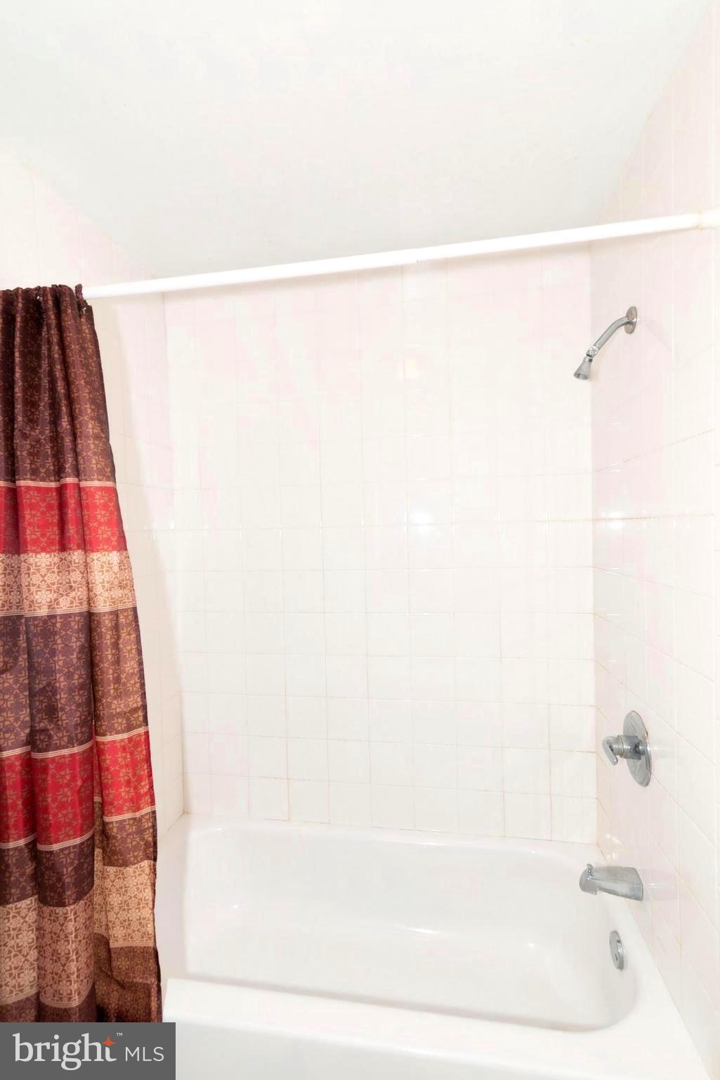 LAKELAND PLACE - Residential