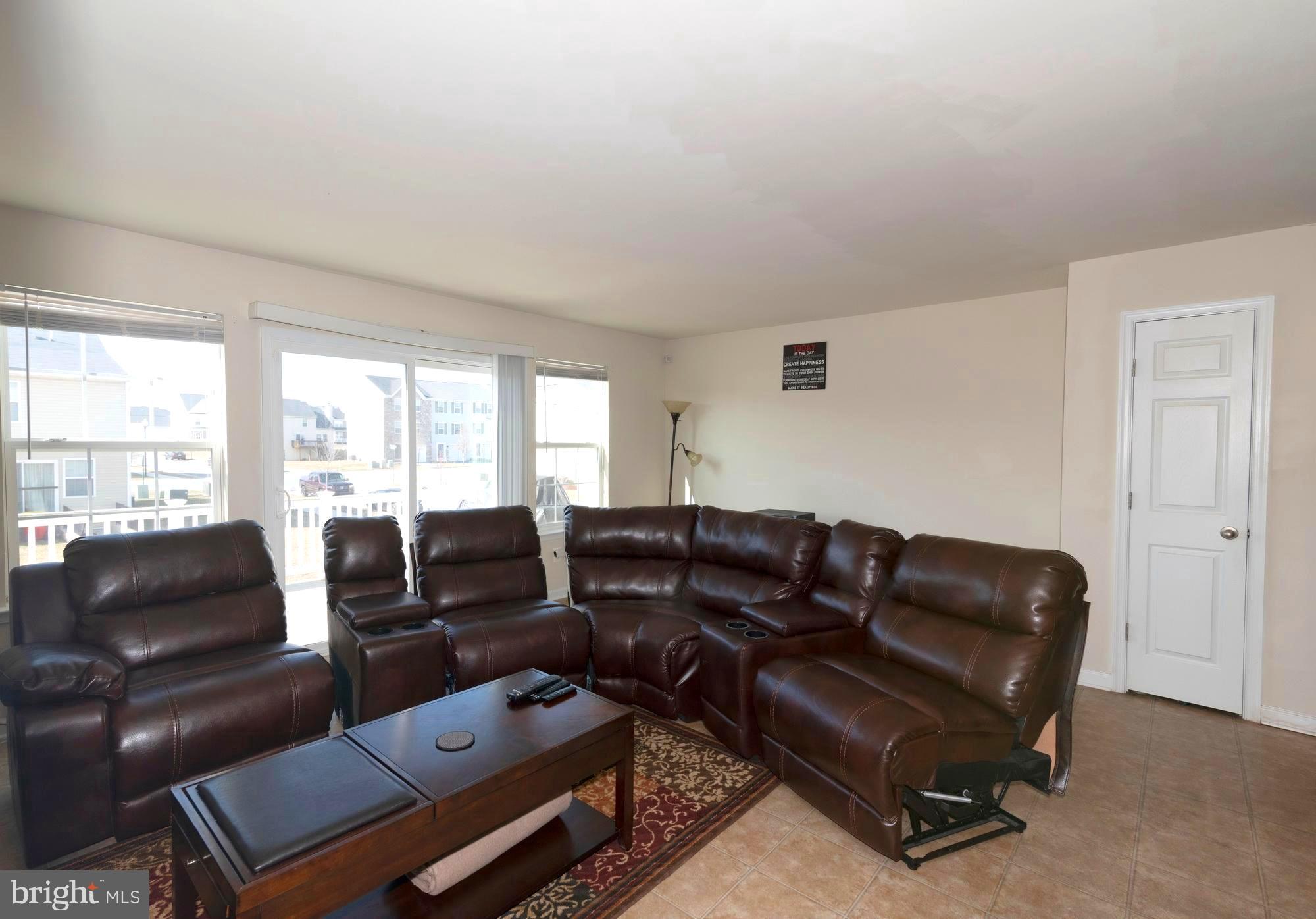 LAKELAND PLACE - Residential