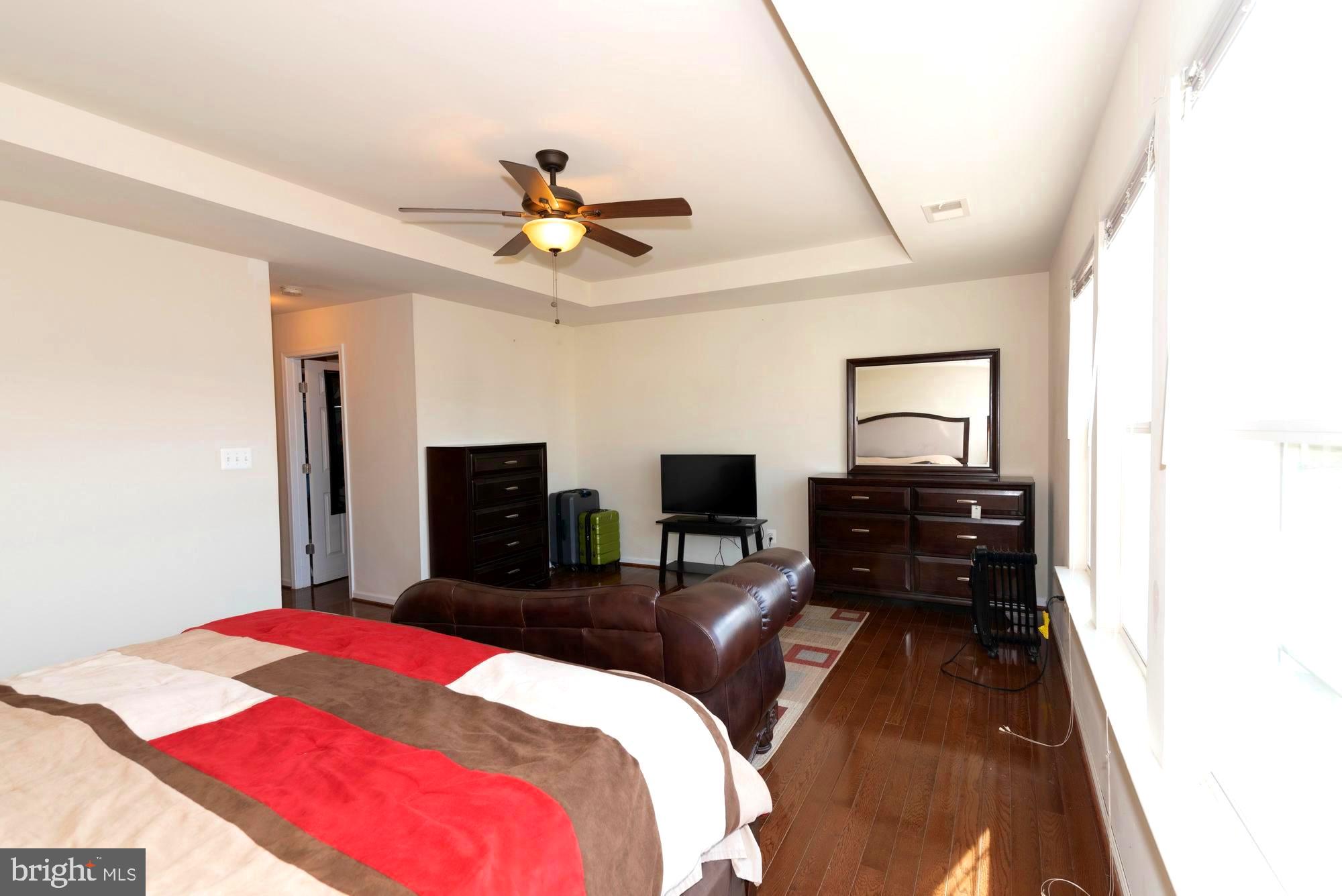 LAKELAND PLACE - Residential