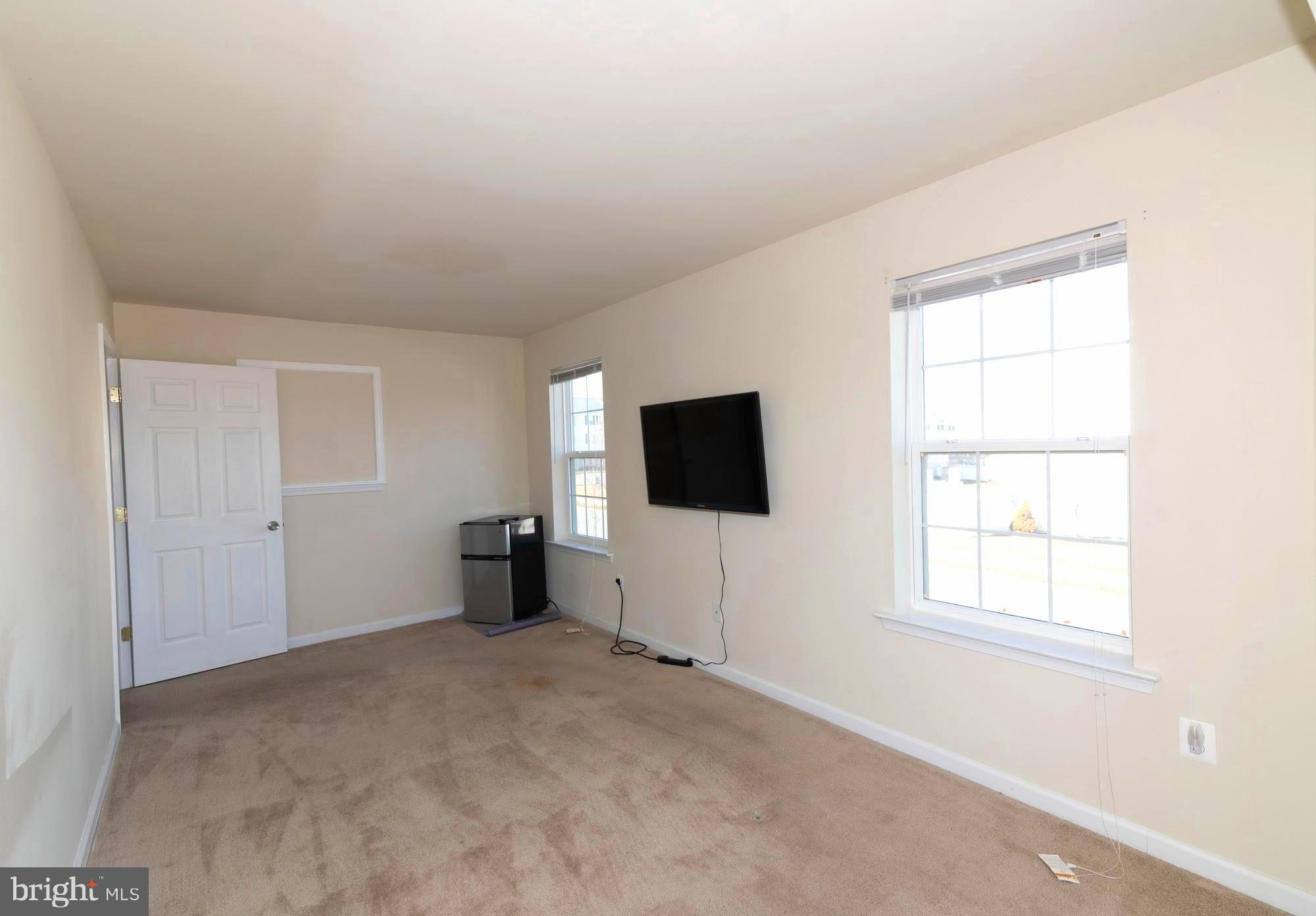 LAKELAND PLACE - Residential