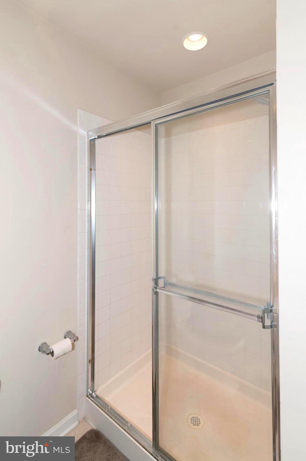 LAKELAND PLACE - Residential