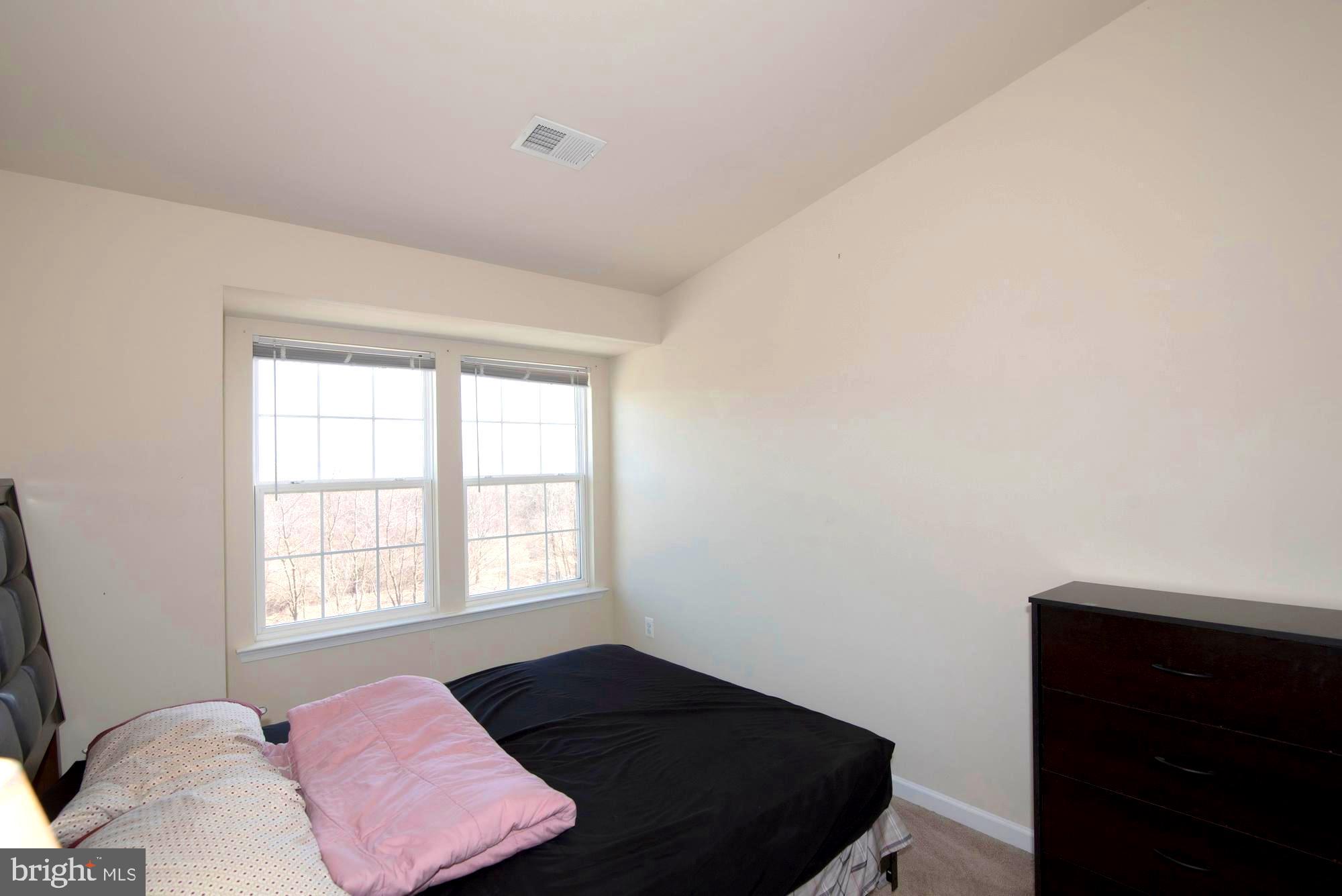 LAKELAND PLACE - Residential