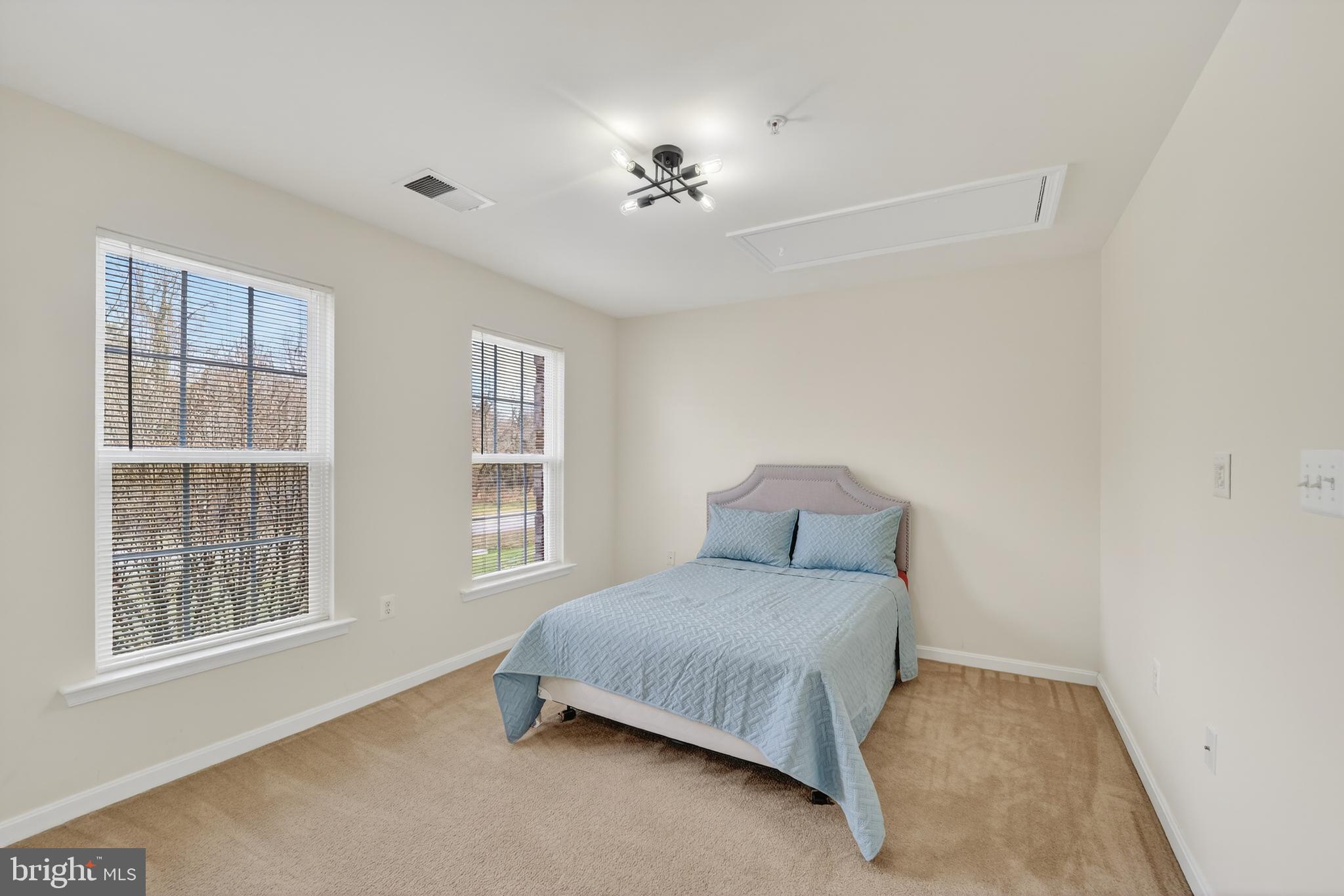 CEDAR FARMS - Residential