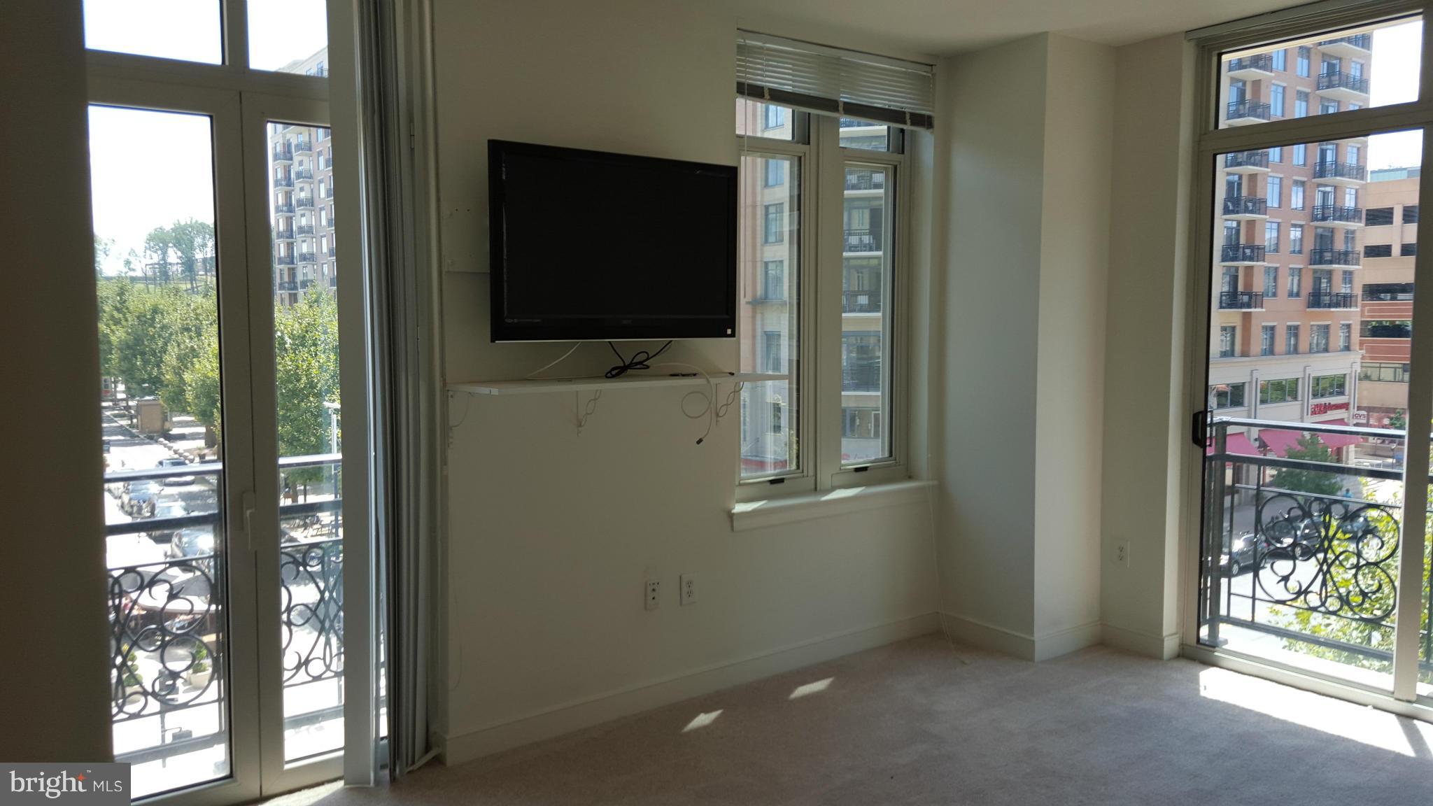 ONE NATIONAL HARBOR CONDOMINIUM - Residential Lease