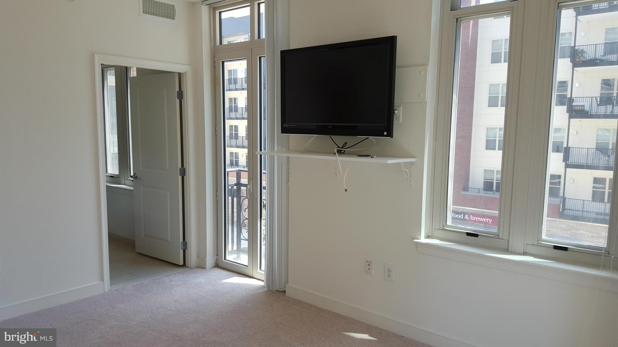 ONE NATIONAL HARBOR CONDOMINIUM - Residential Lease