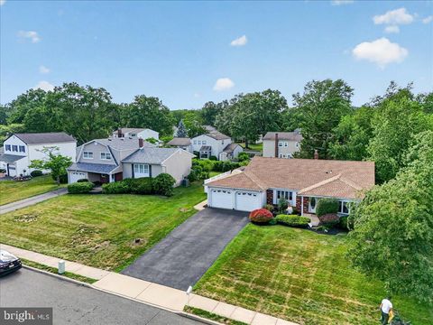 Homes For Sale - 12 Virginia Street St<br/> Middlesex County, KENDALL PARK, NJ 08824