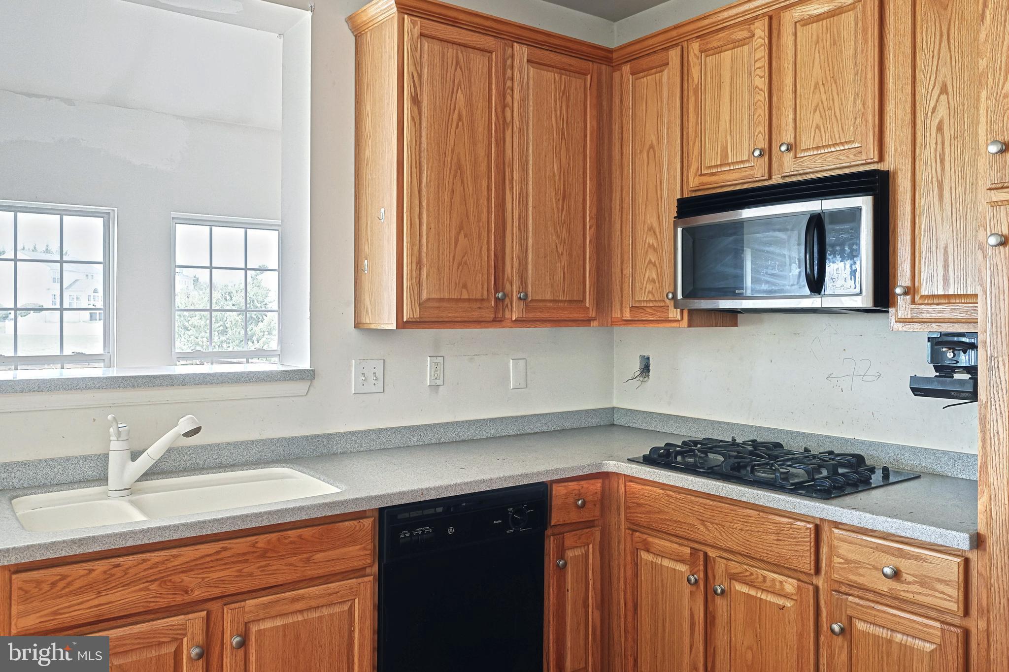 SOUTH POINTE - Residential