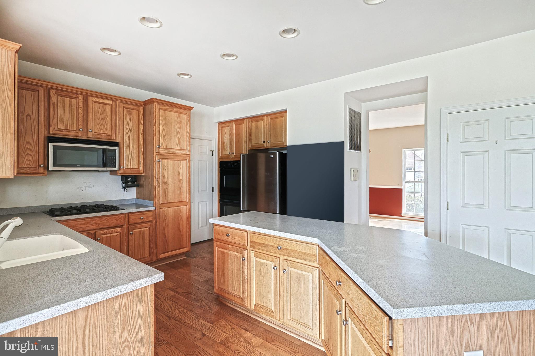 SOUTH POINTE - Residential