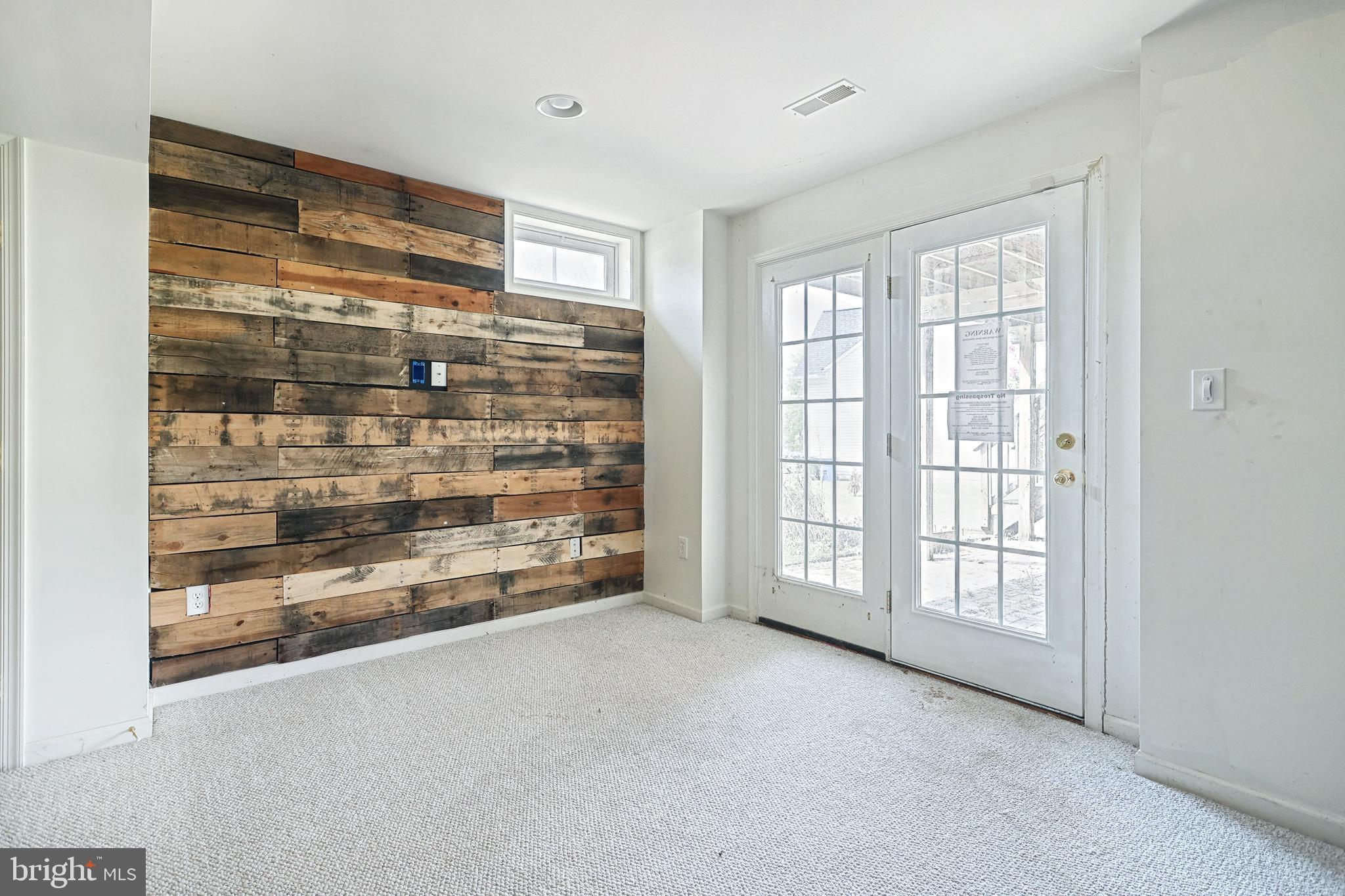 SOUTH POINTE - Residential