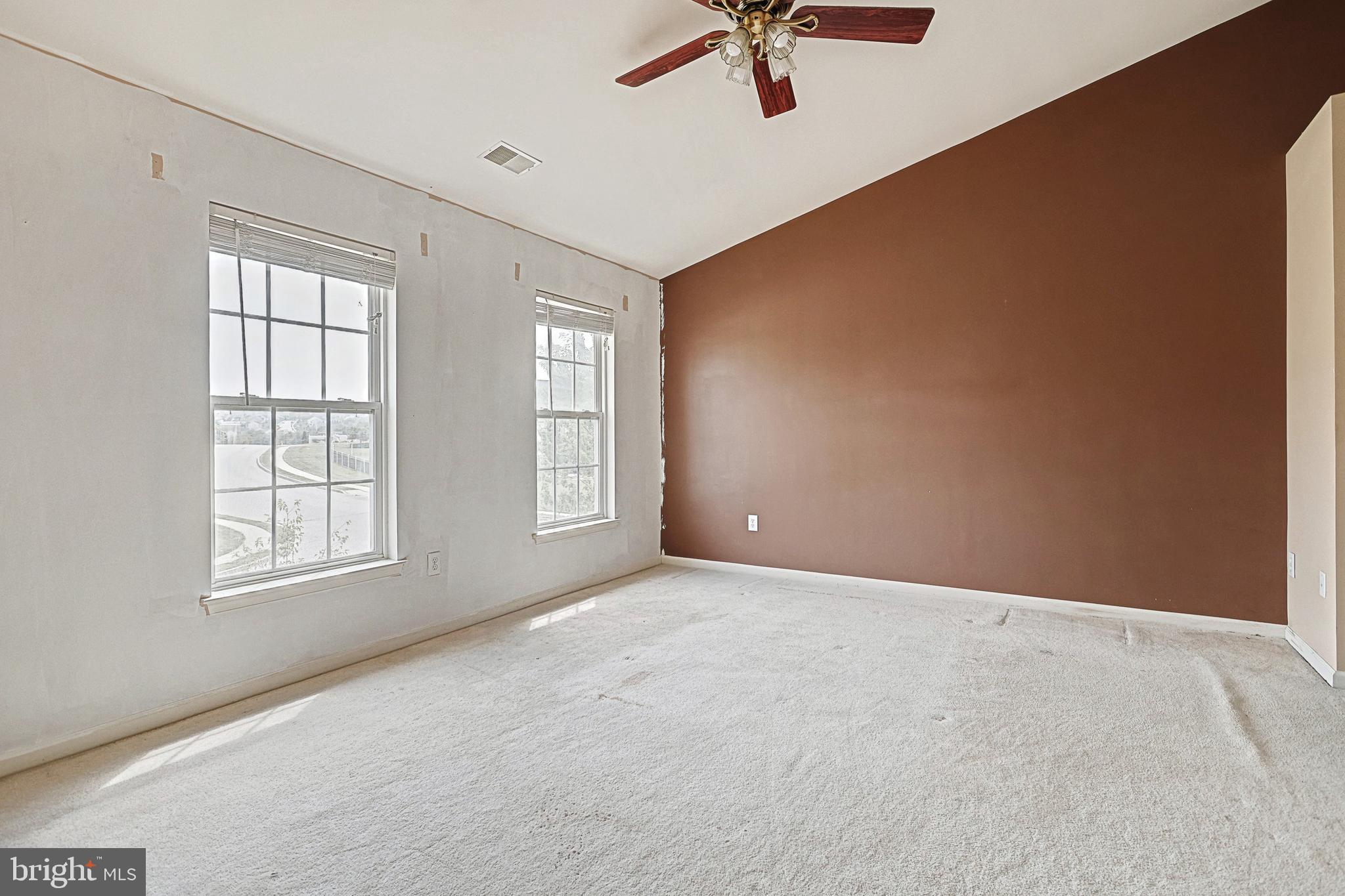 SOUTH POINTE - Residential