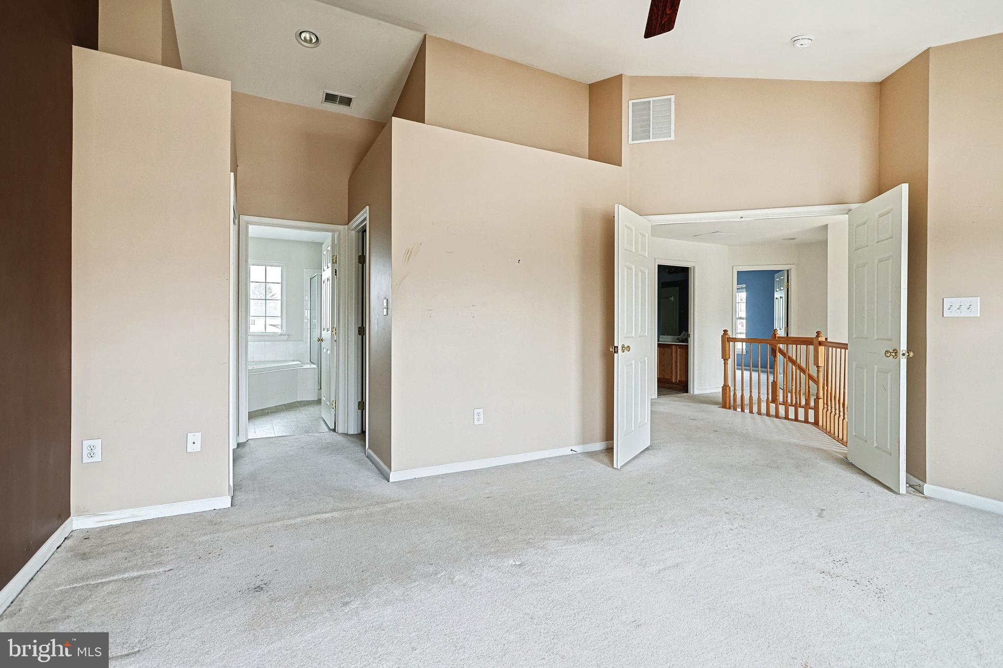 SOUTH POINTE - Residential