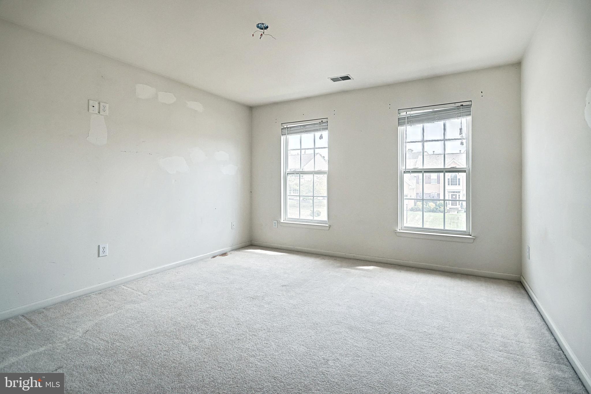 SOUTH POINTE - Residential