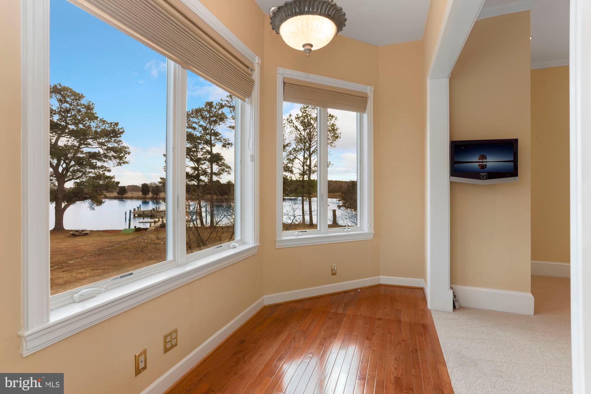 NORTH POINT - Residential