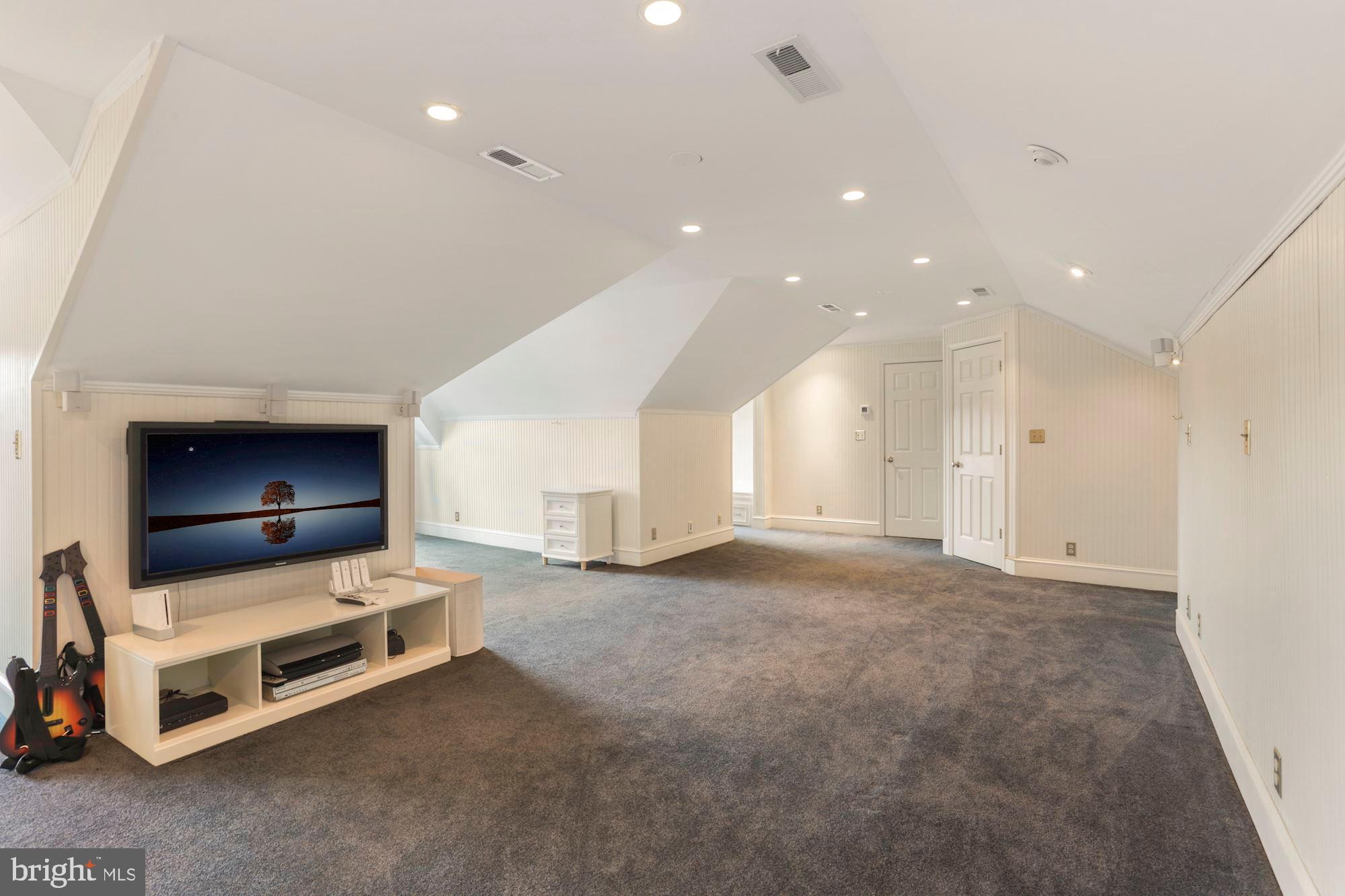 NORTH POINT - Residential