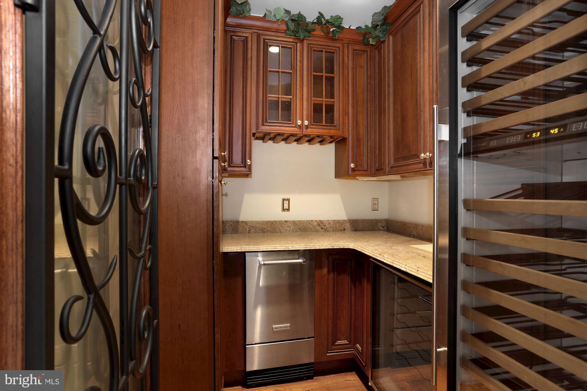 NORTH POINT - Residential