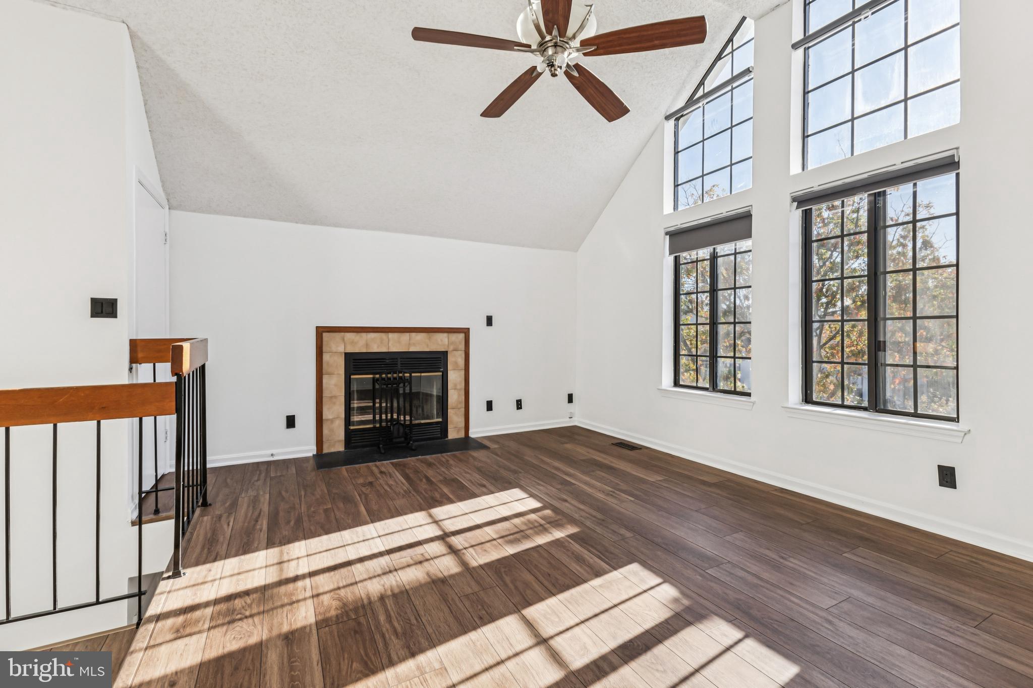 TIERS OF MANCHESTER LAKES - Residential