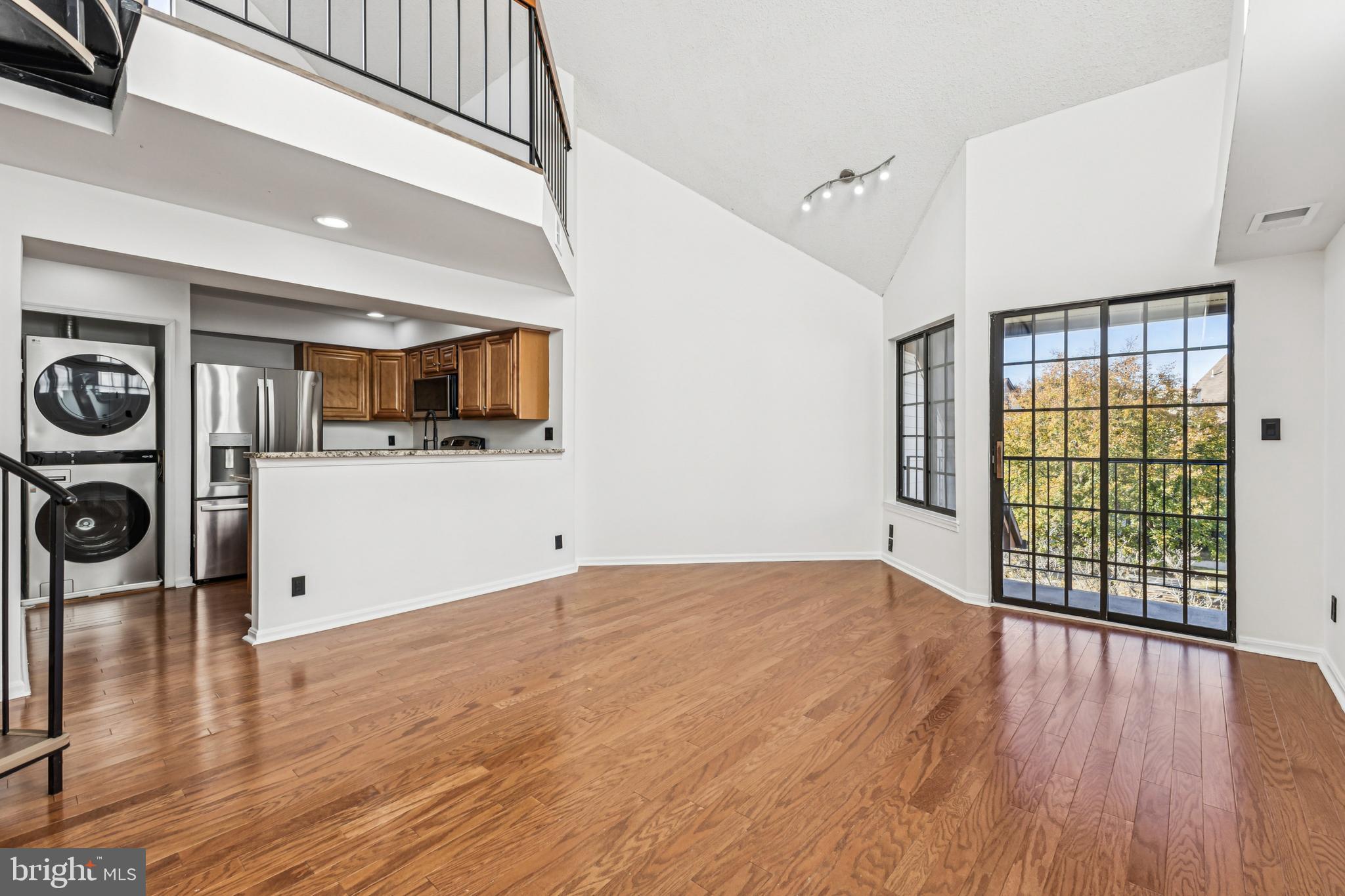 TIERS OF MANCHESTER LAKES - Residential