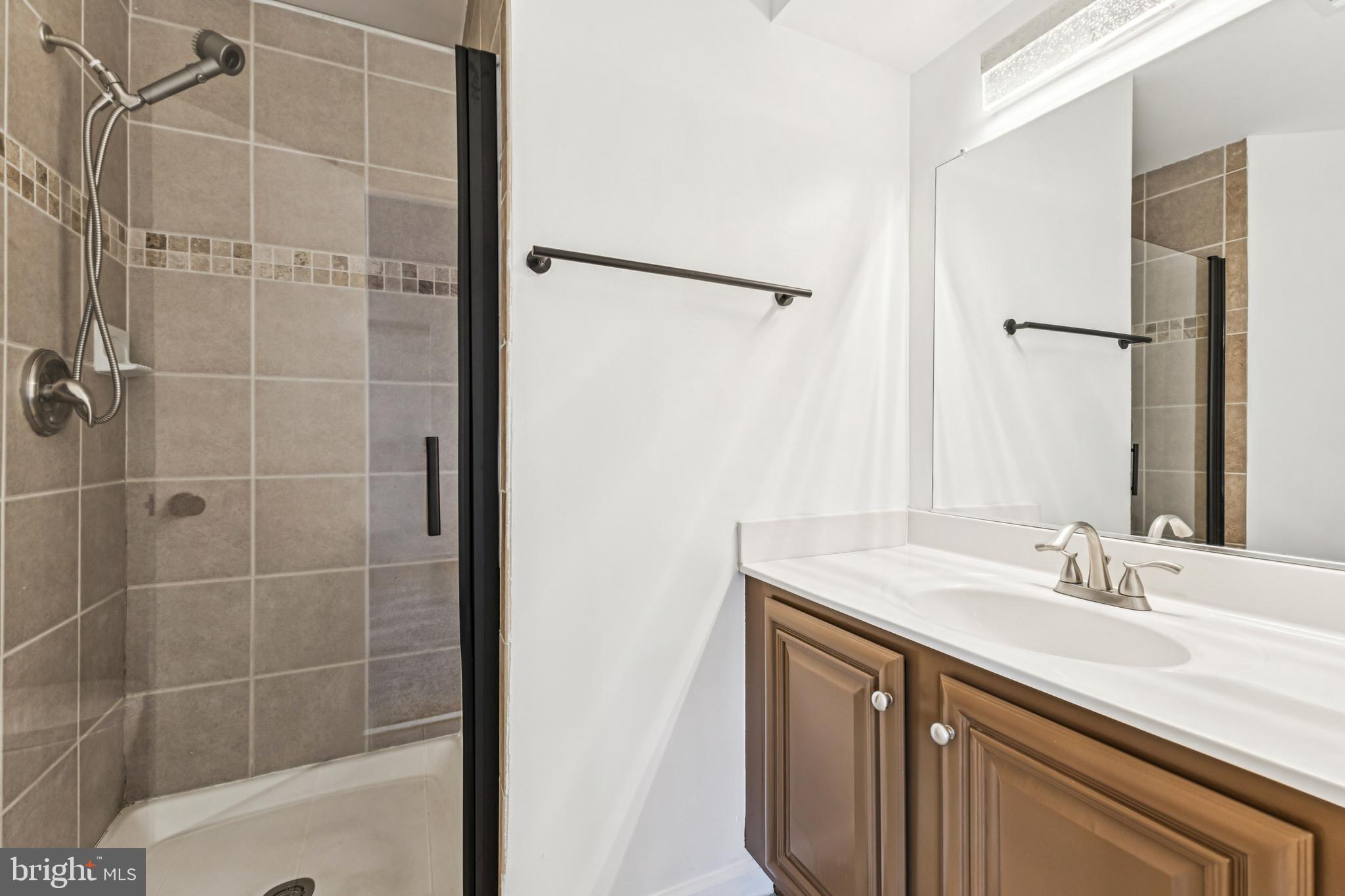 TIERS OF MANCHESTER LAKES - Residential