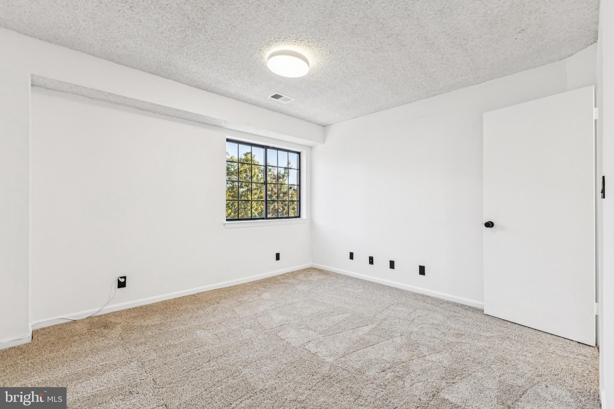 TIERS OF MANCHESTER LAKES - Residential