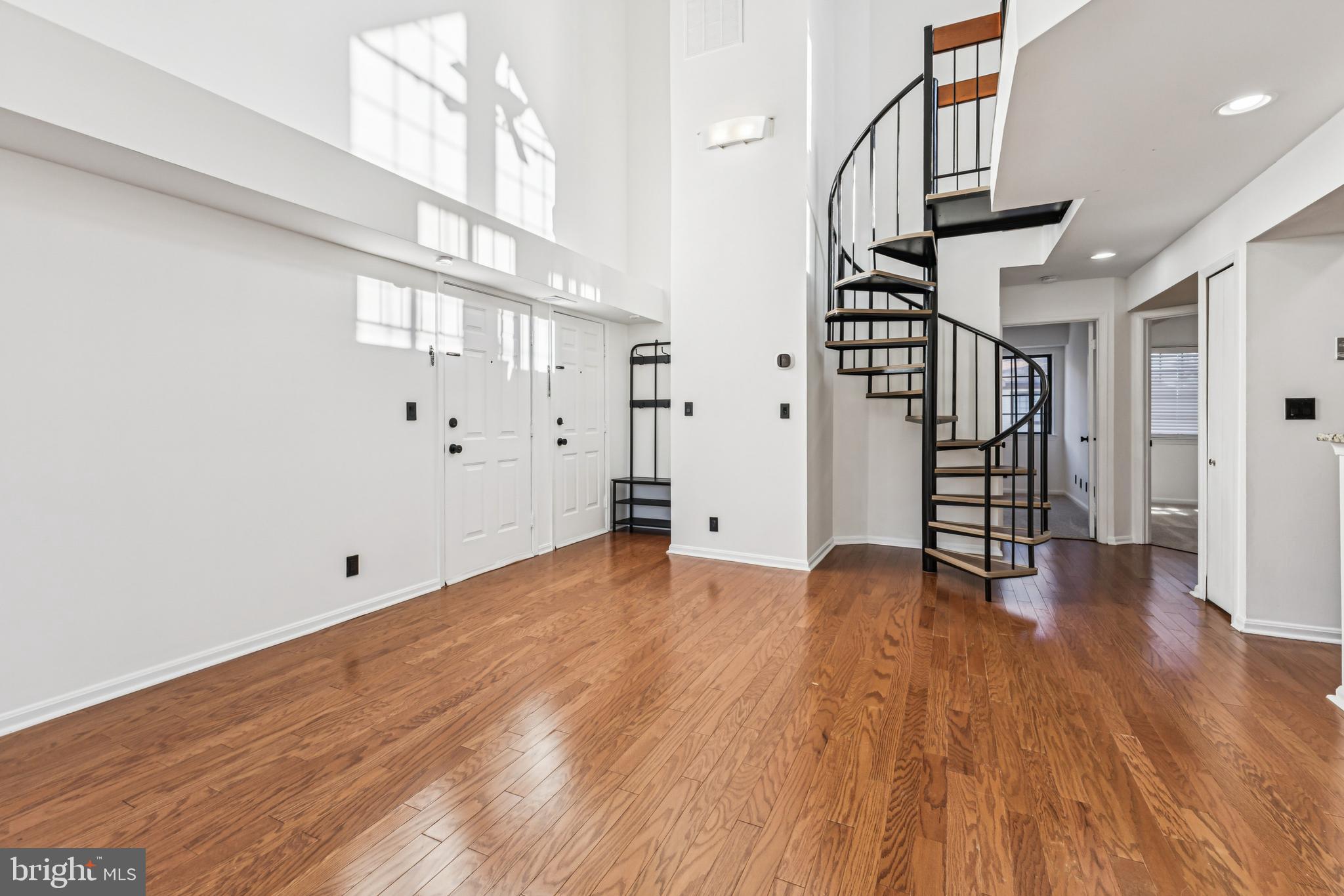 TIERS OF MANCHESTER LAKES - Residential