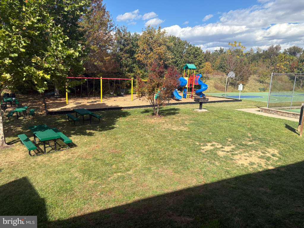 TIERS OF MANCHESTER LAKES - Residential