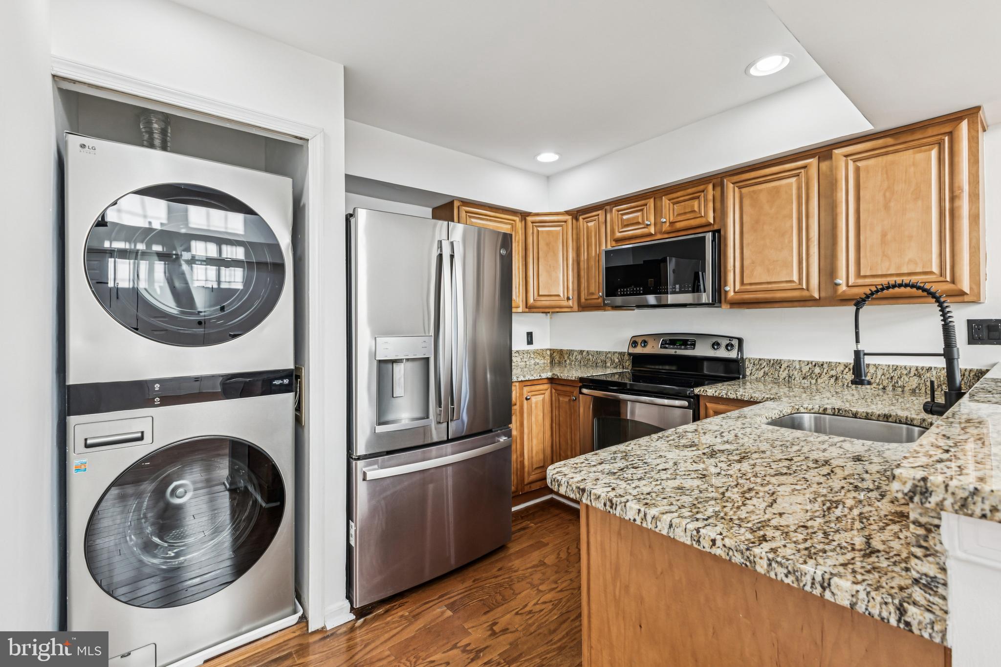 TIERS OF MANCHESTER LAKES - Residential