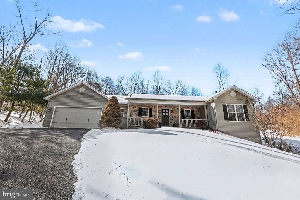 Photo of 124 Robson Road, DILLSBURG, PA 17019 (MLS # PAYK2097990)