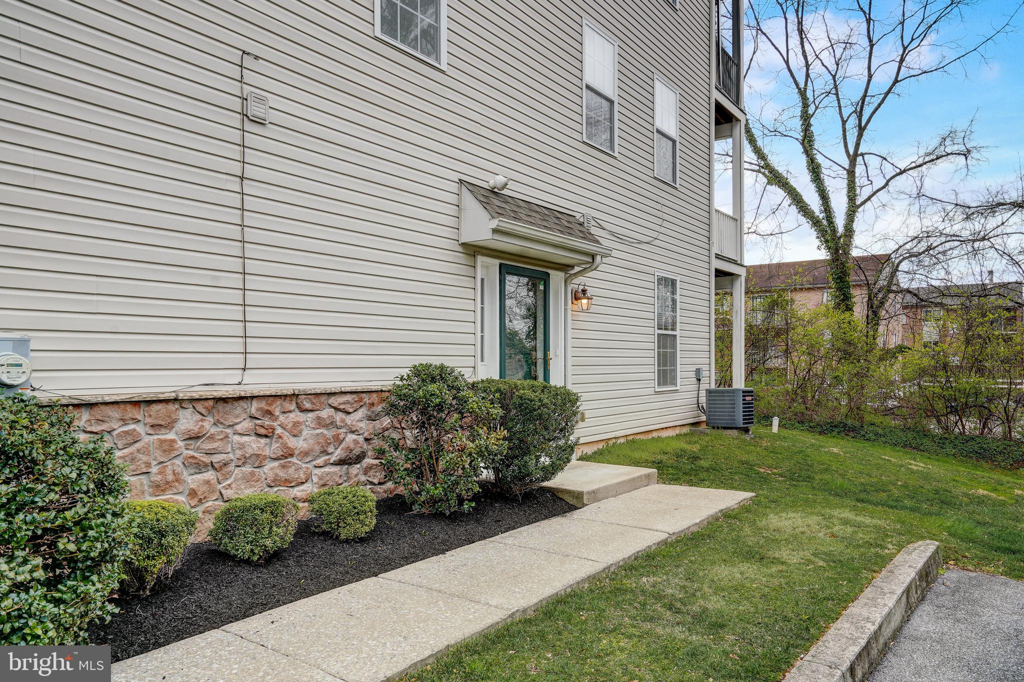 YEADON - Residential